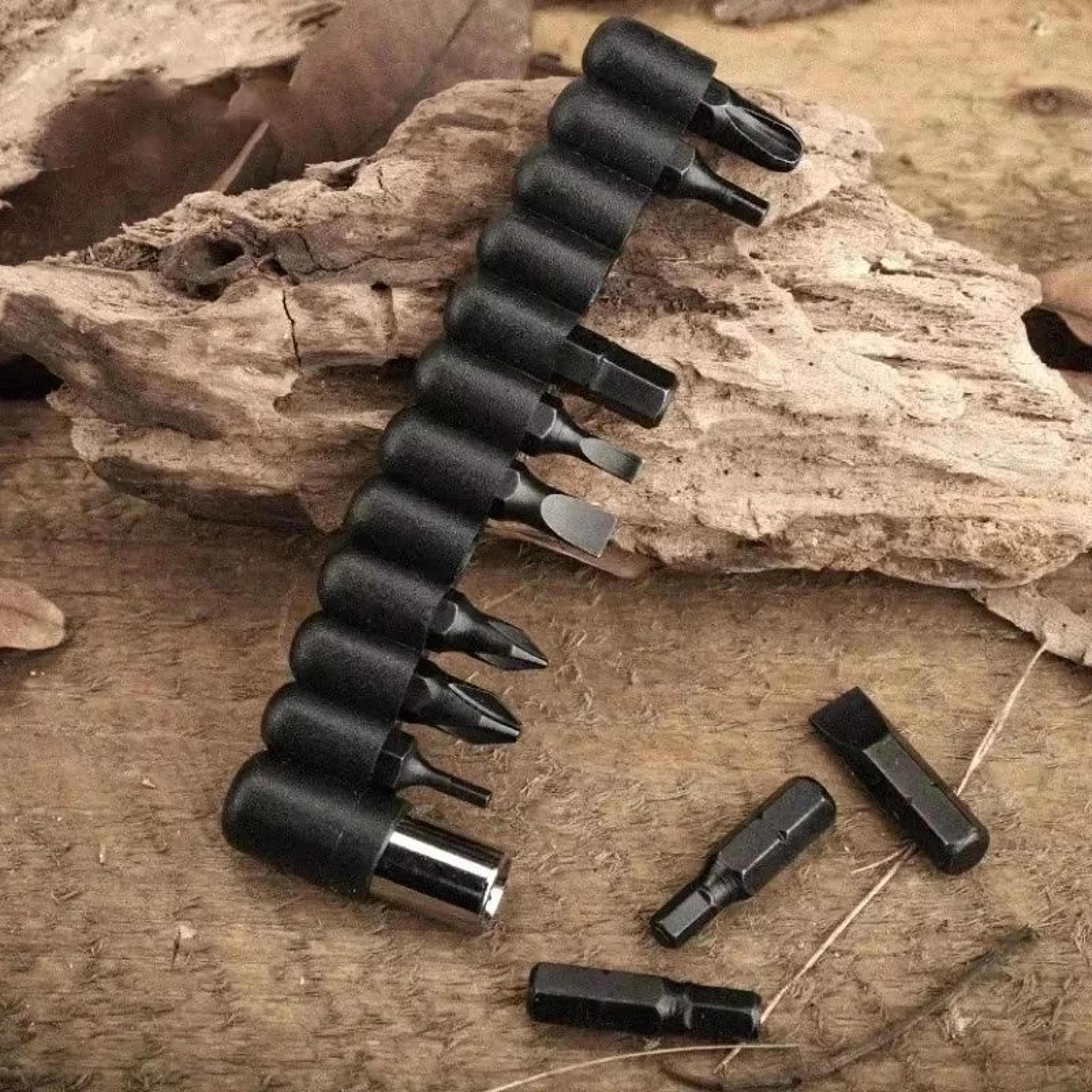 12-in-1 multi-function screwdriver & pliers set – compact tool kit with interchangeable bits