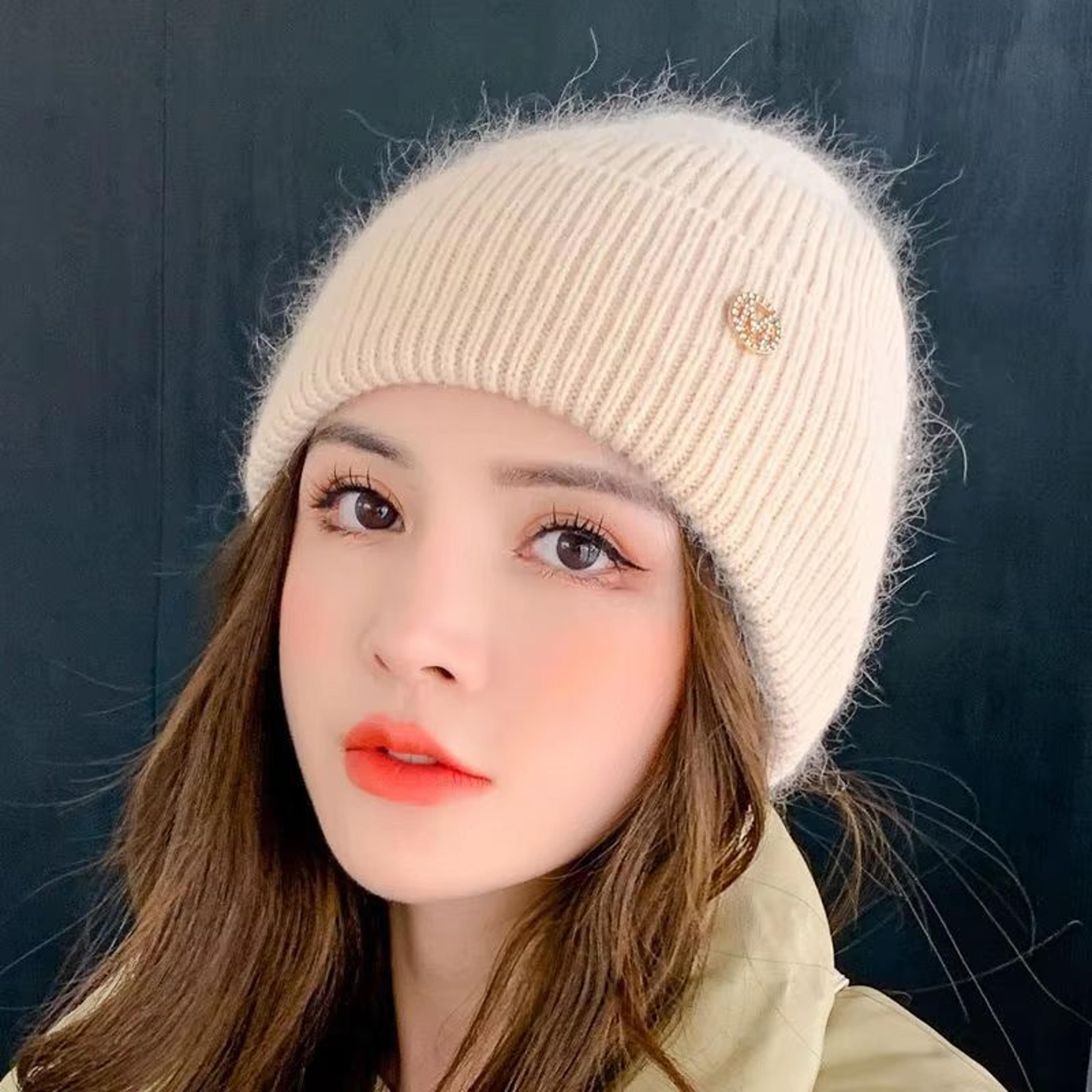 women's winter windproof layered knitted beanie hat