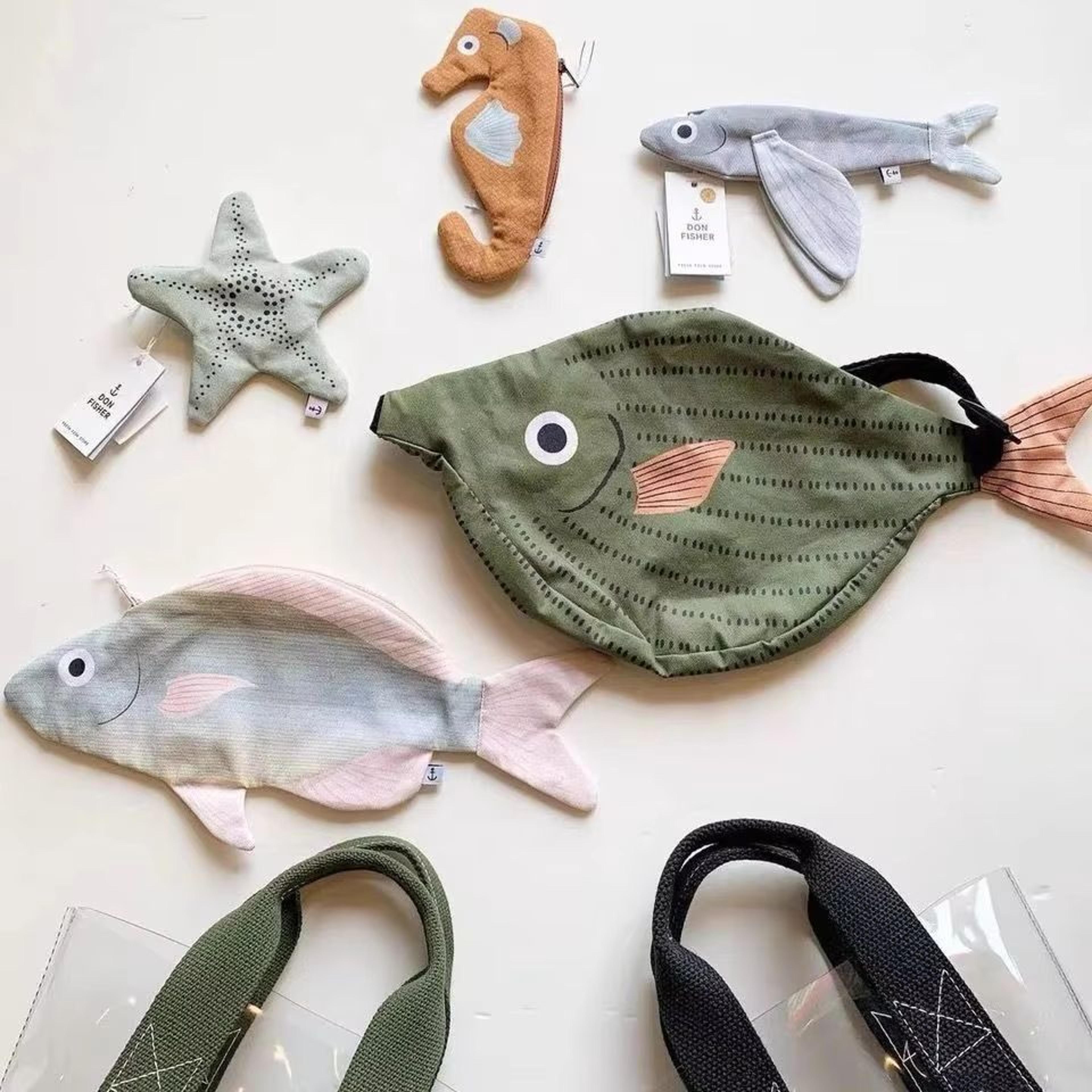 adorable tropical fish waist pack for kids – green water-resistant coin purse and crossbody bag for boys and girls