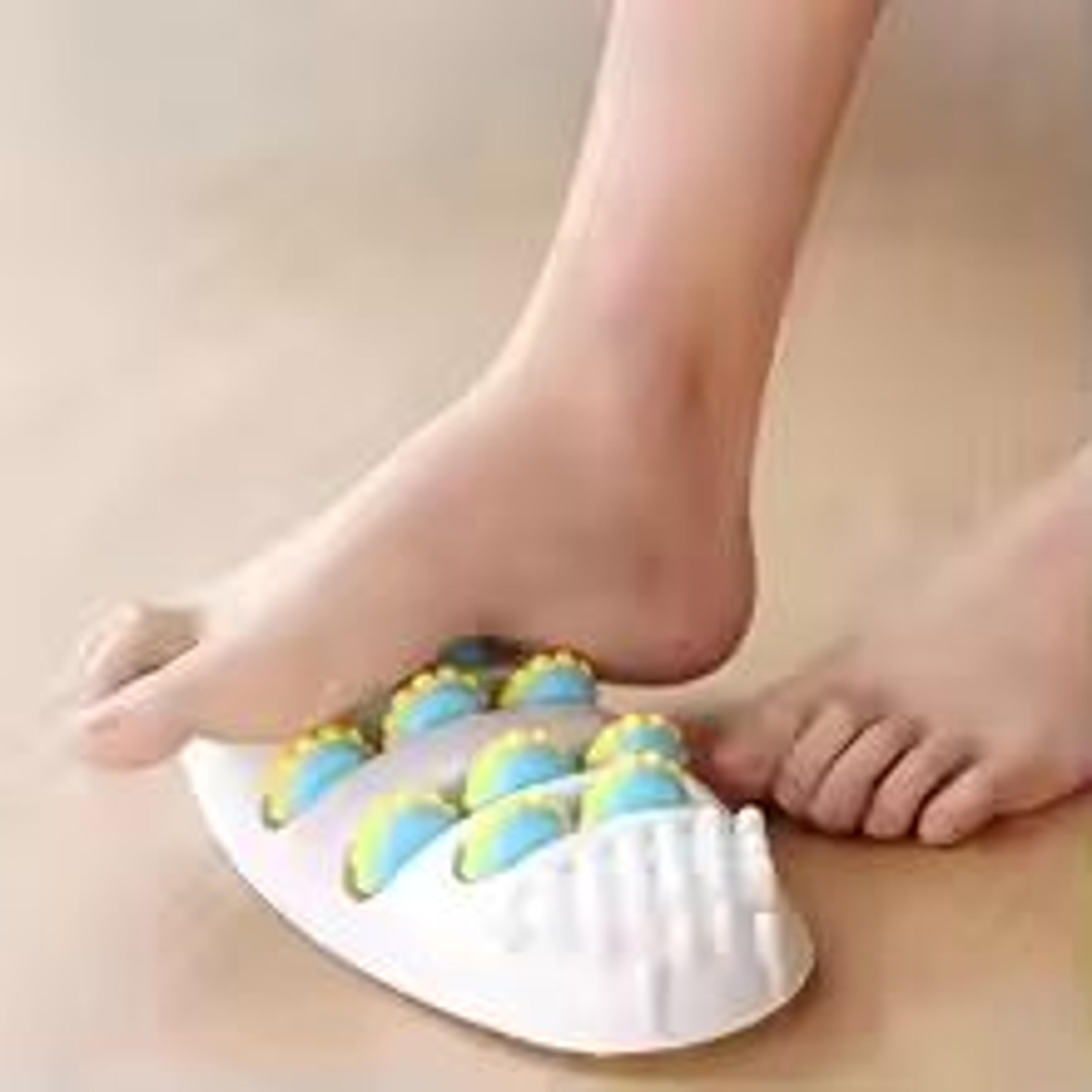 acupressure foot massage mat for stress relief and reflexology therapy