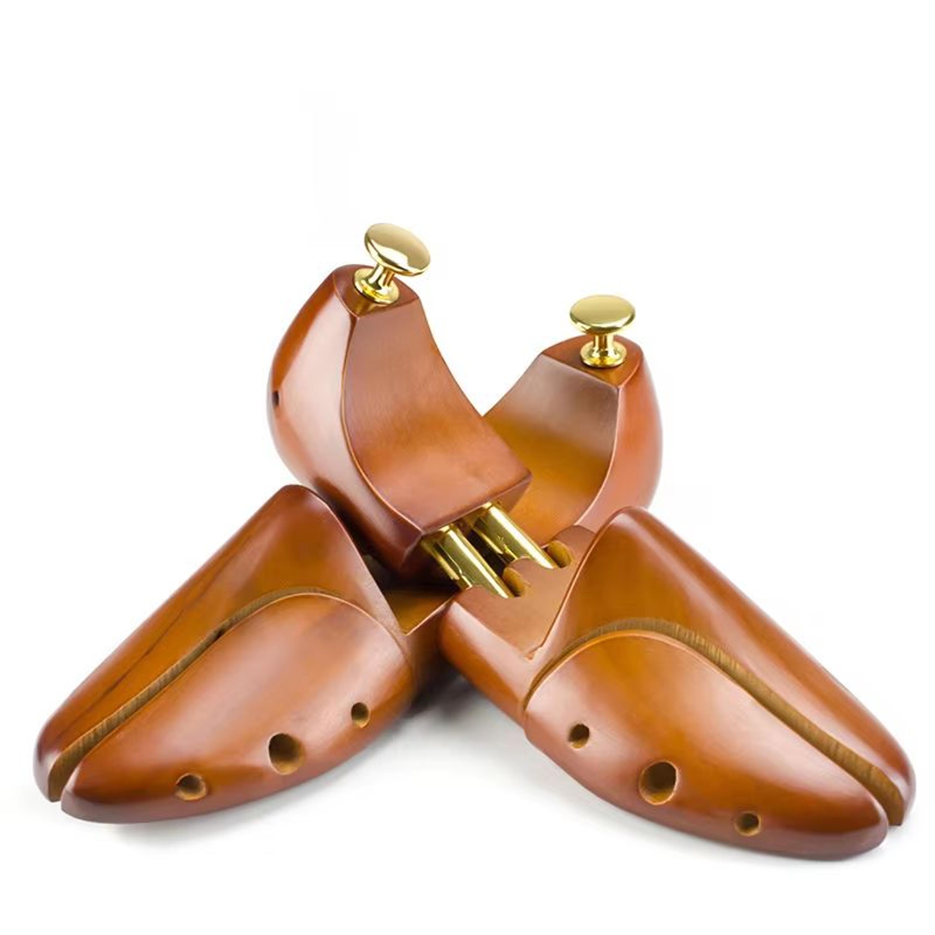 repacego adjustable wooden shoe trees for men and women shoe shaper pair