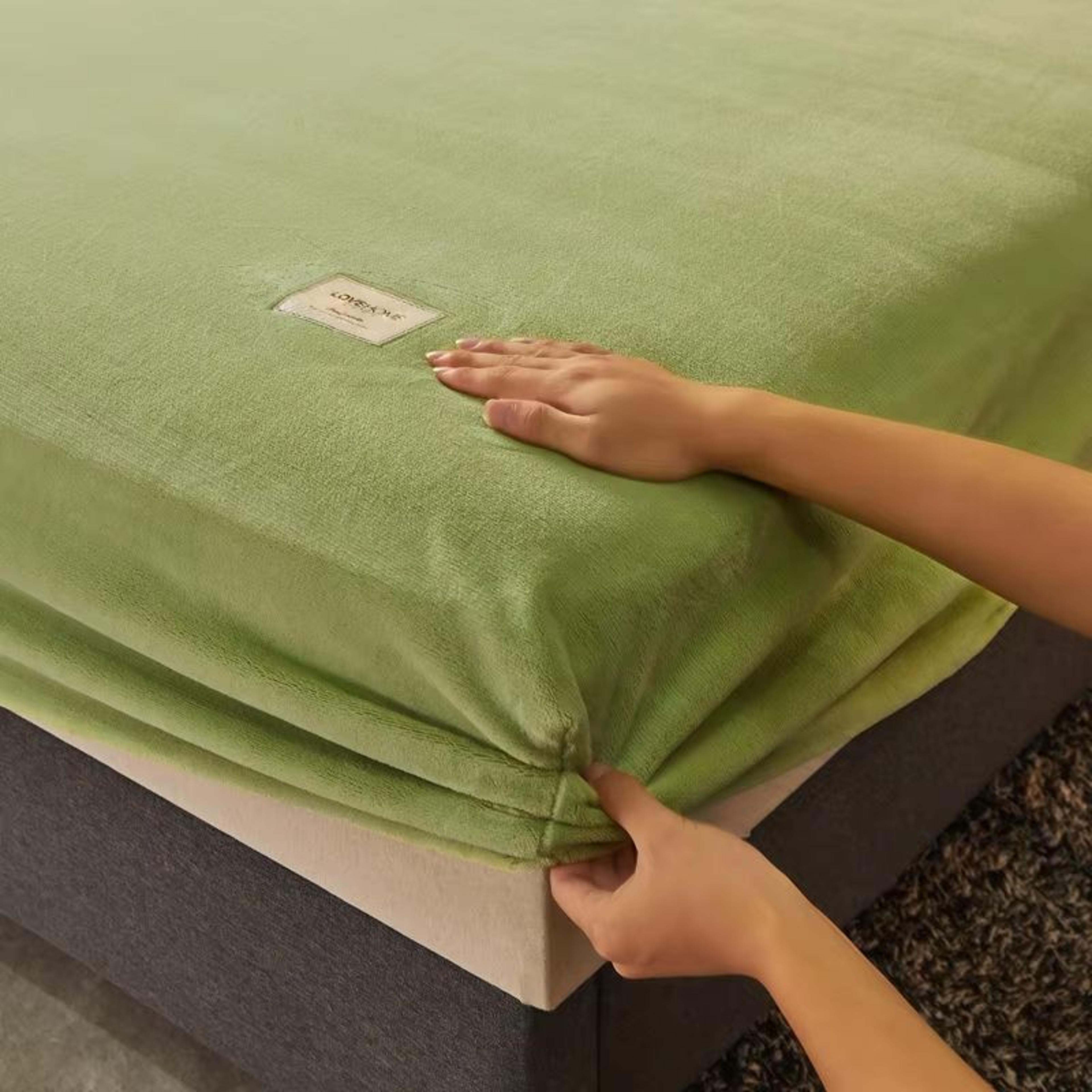 soft velvet fitted sheet non slip elastic mattress cover warm plush bed protector