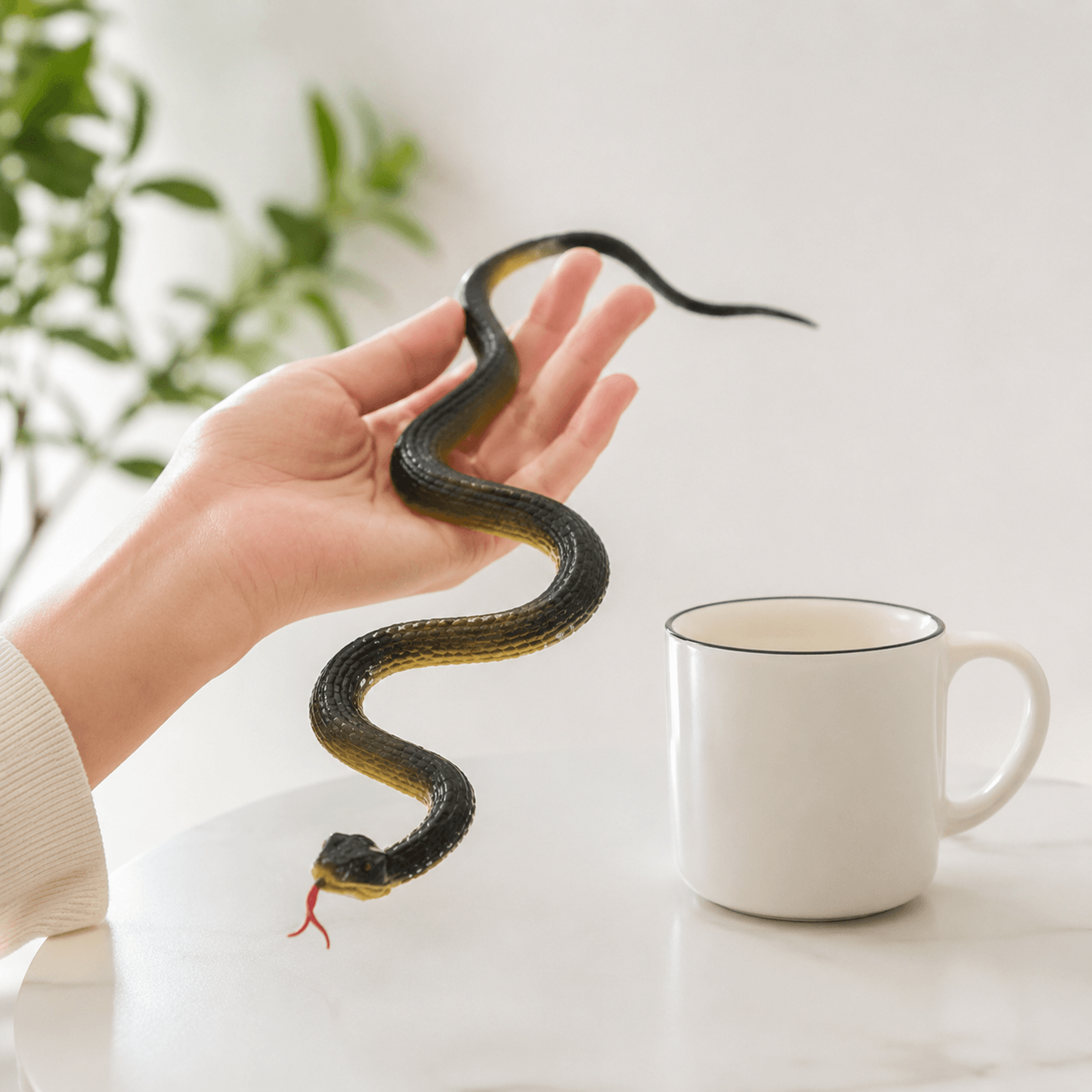 18 inch realistic rubber snake anaconda prank halloween garden prop