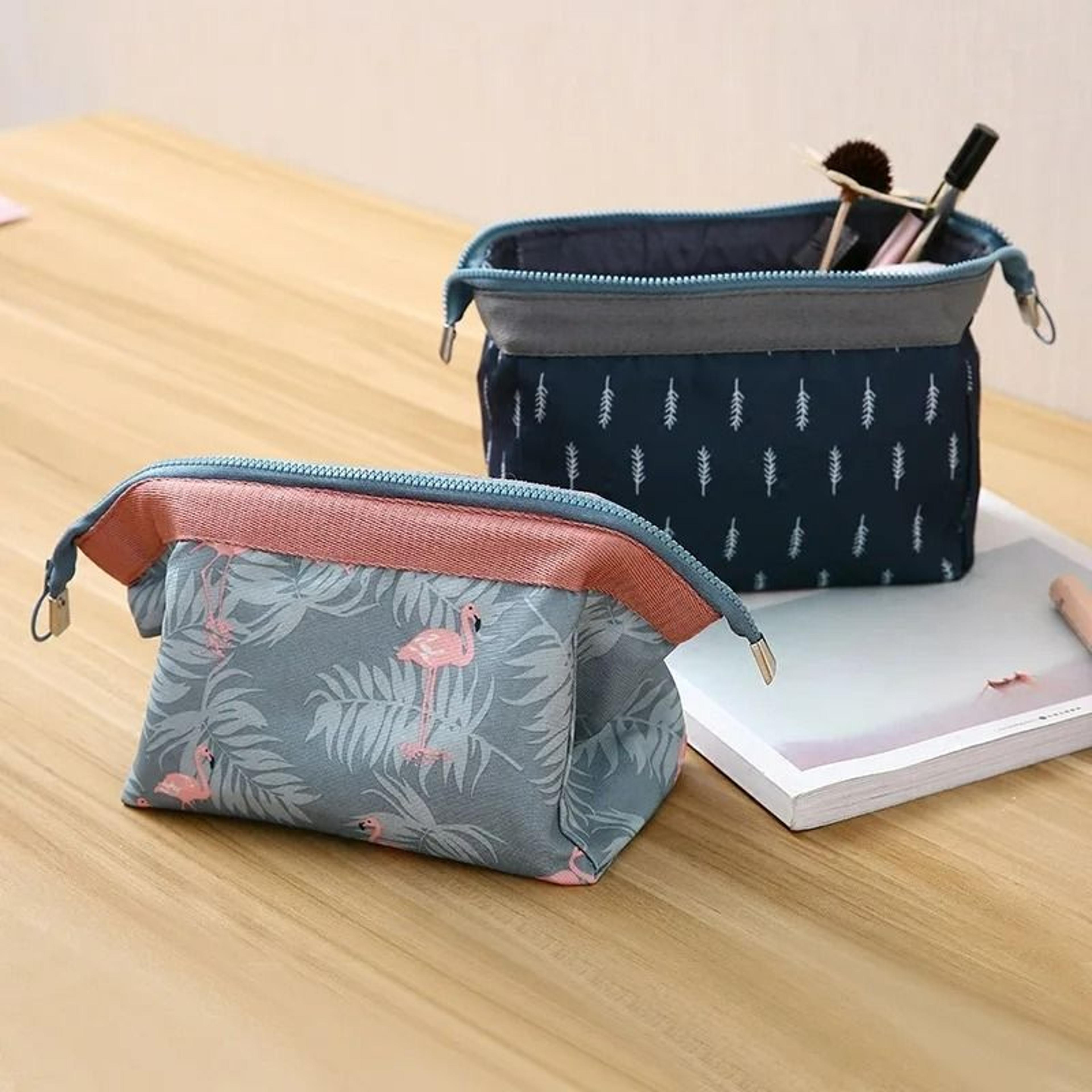 minimalist waterproof canvas cosmetic pouch