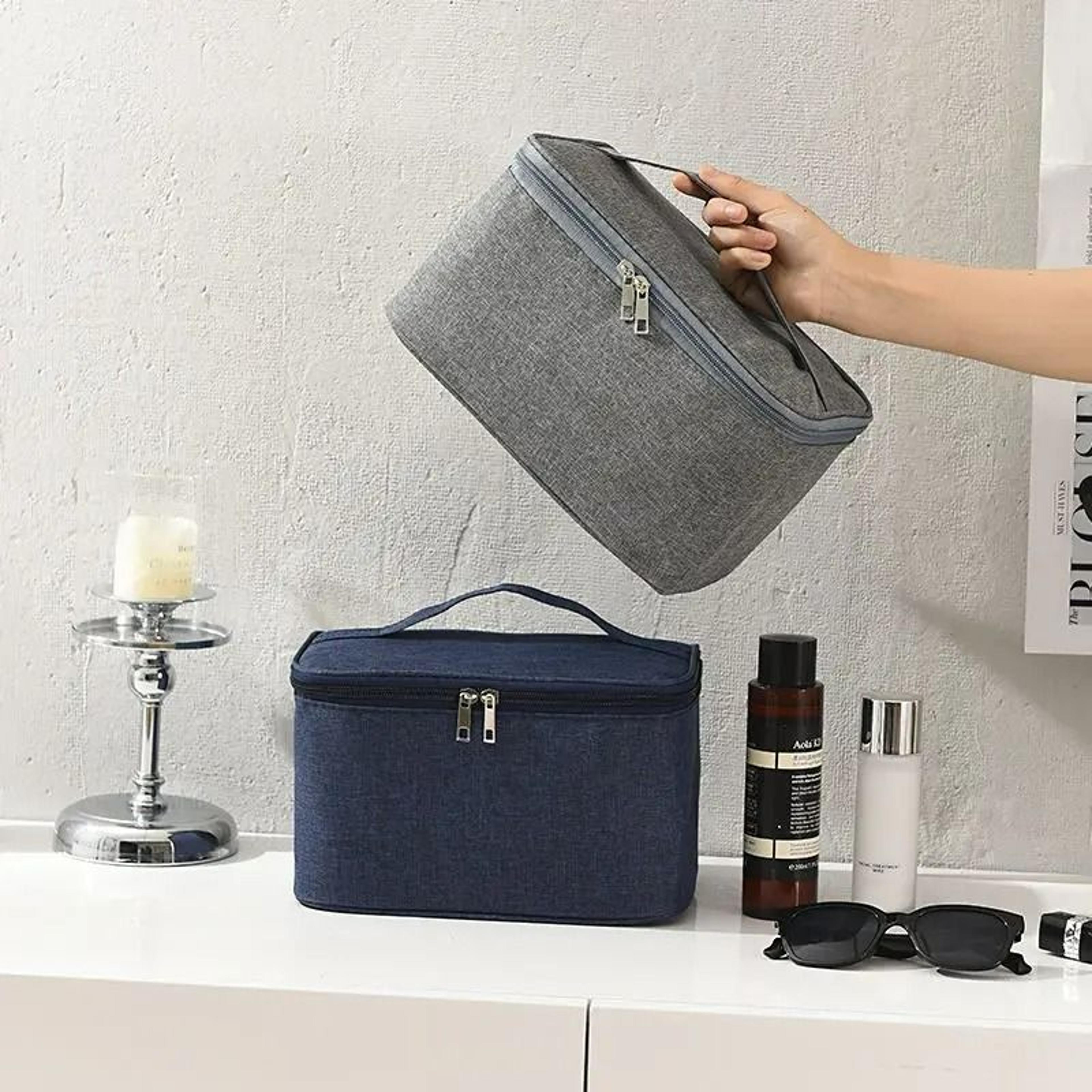 minimalist large capacity skincare travel organizer