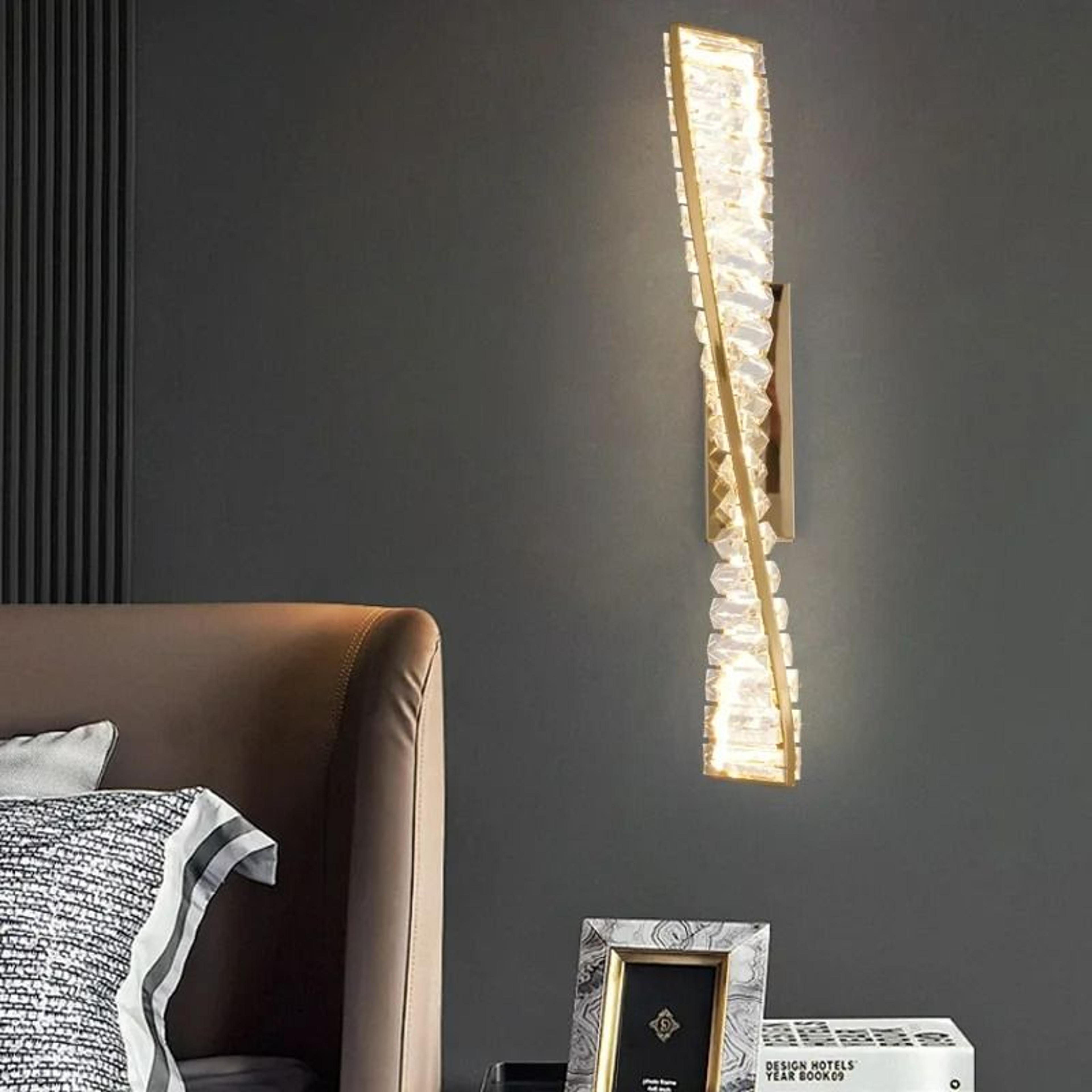 crystelle radiant led wall lamp
