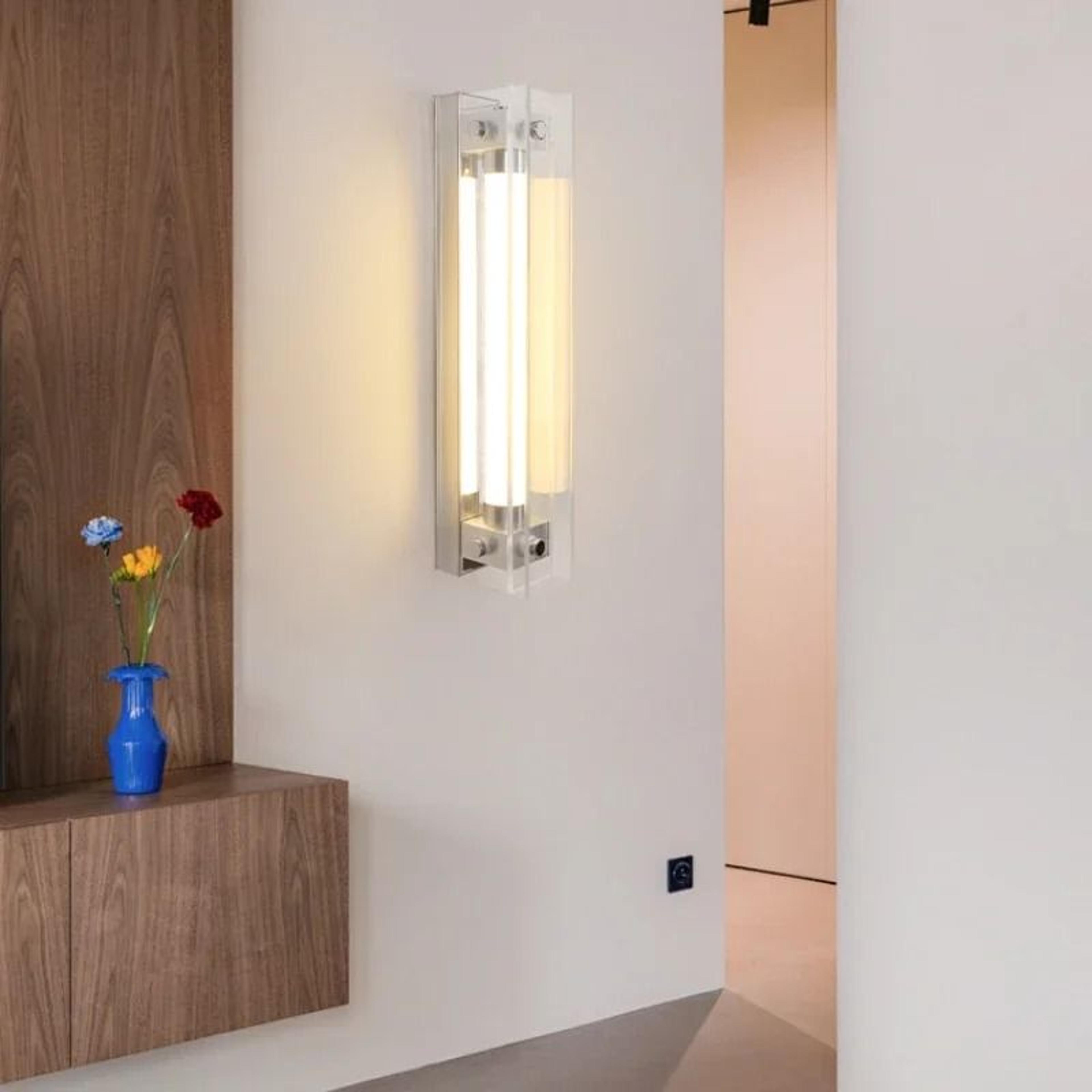 quadraglow glass led wall lamp