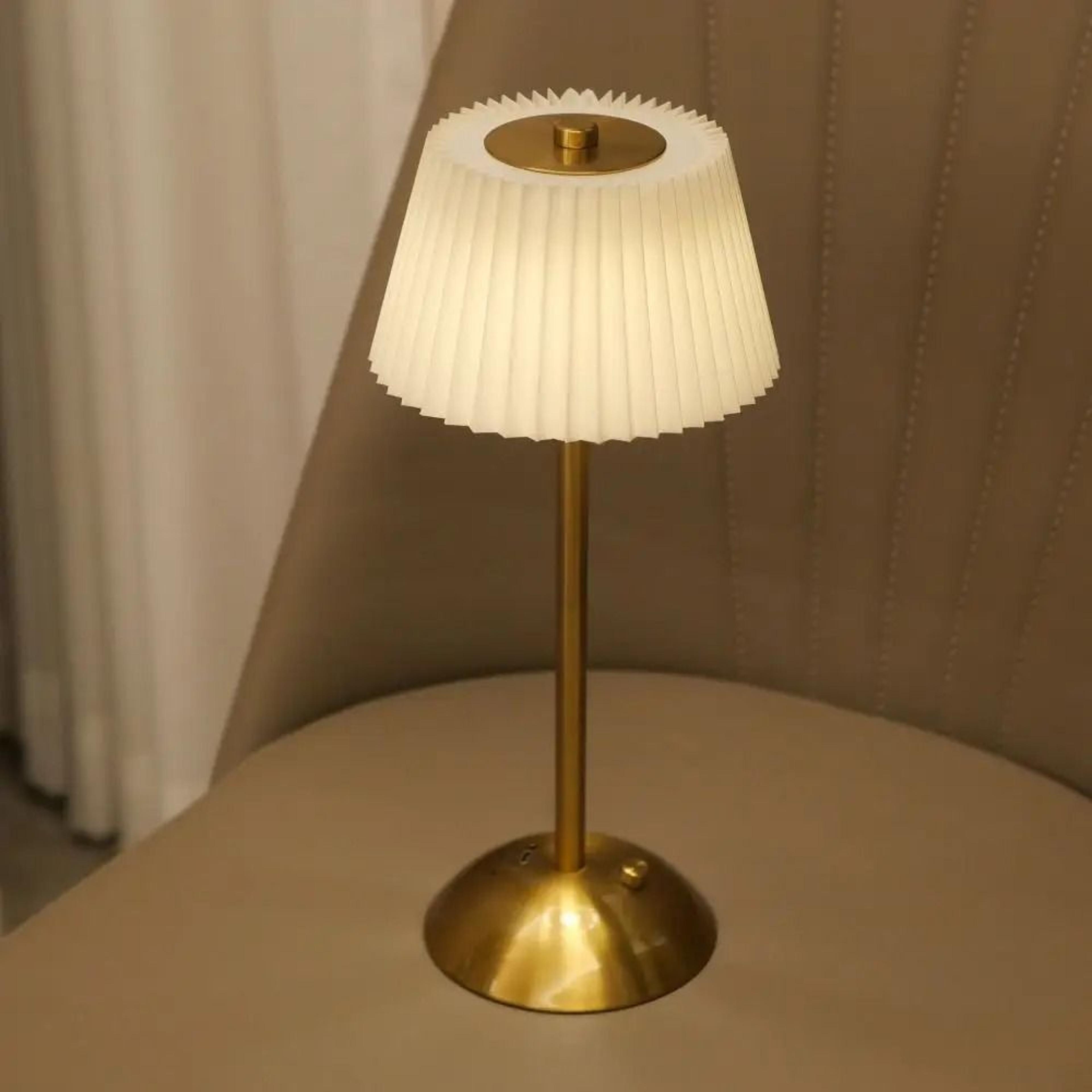 pleatglow touch table lamp