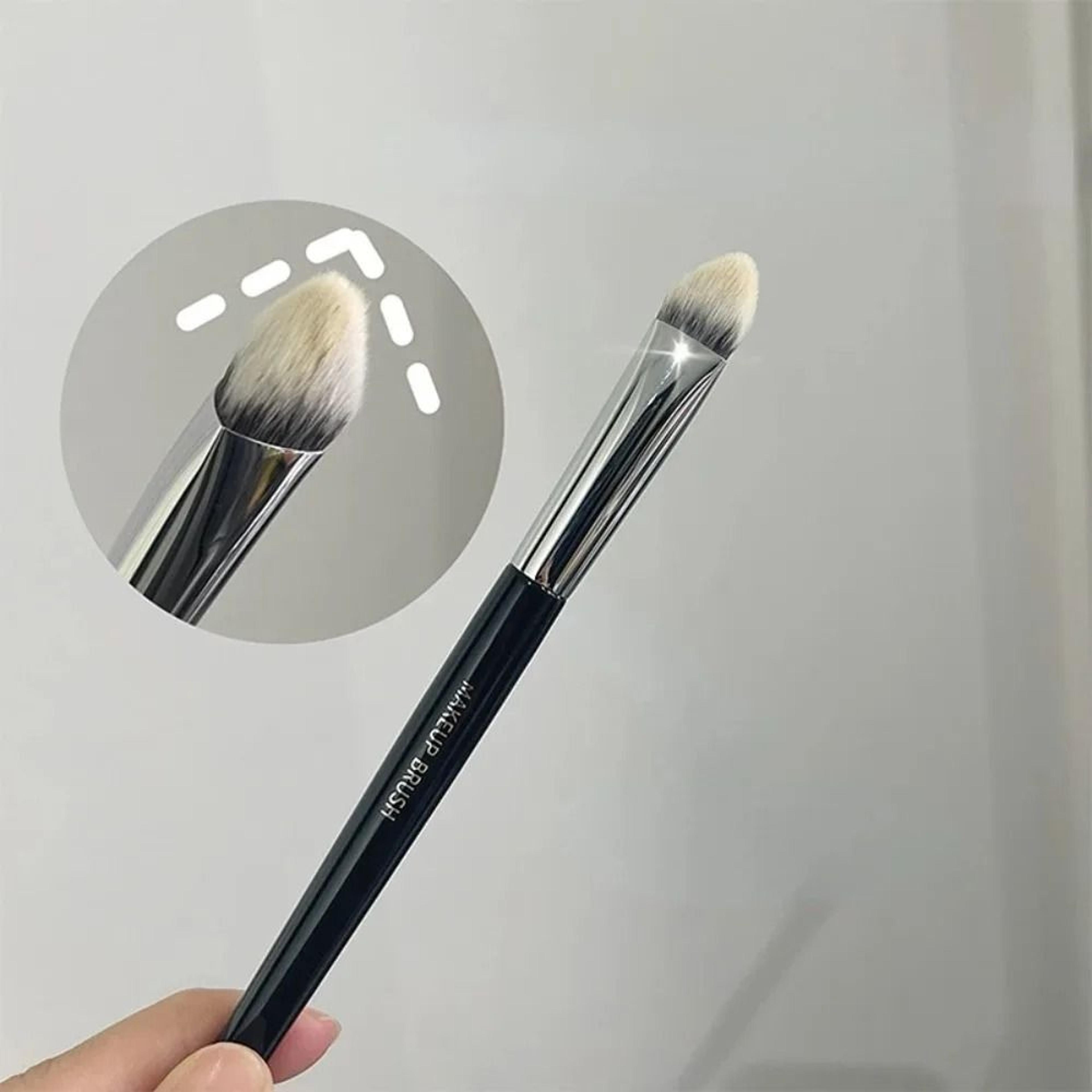sculptedge precision contour brush
