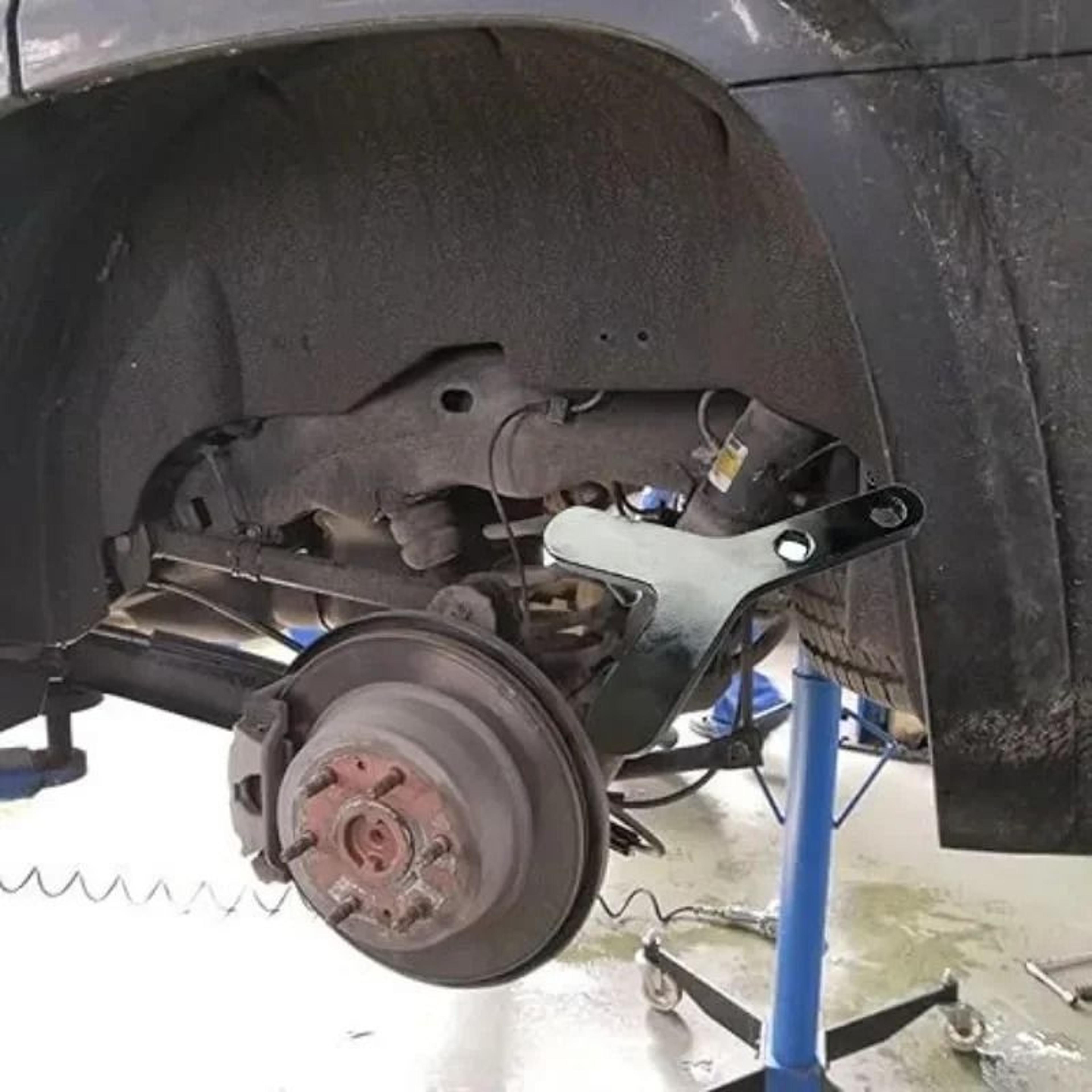 automotive lower control arm ball joint separator tool for car suspension repair
