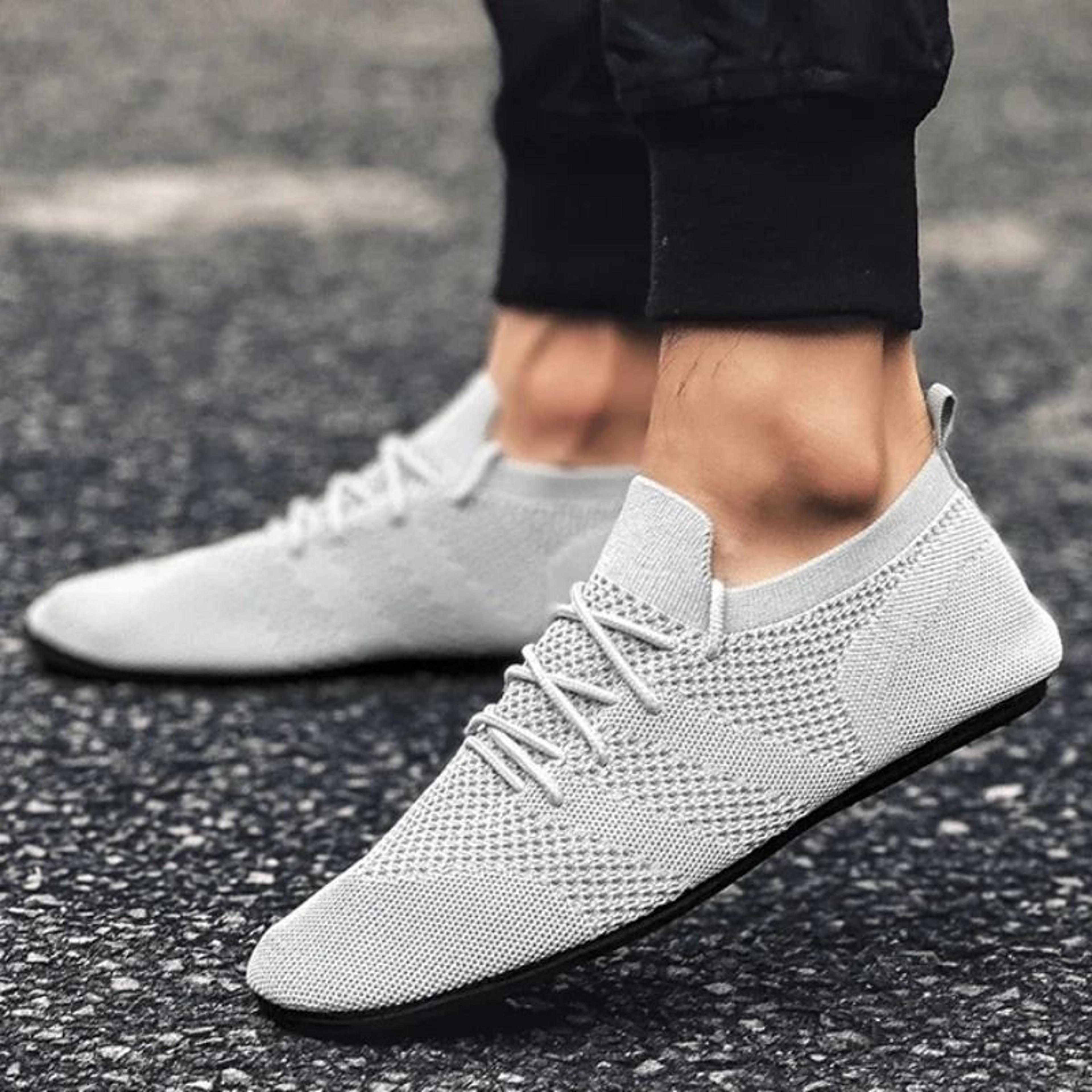 summer men casual mesh sneakers lightweight slip on outdoor walking shoes