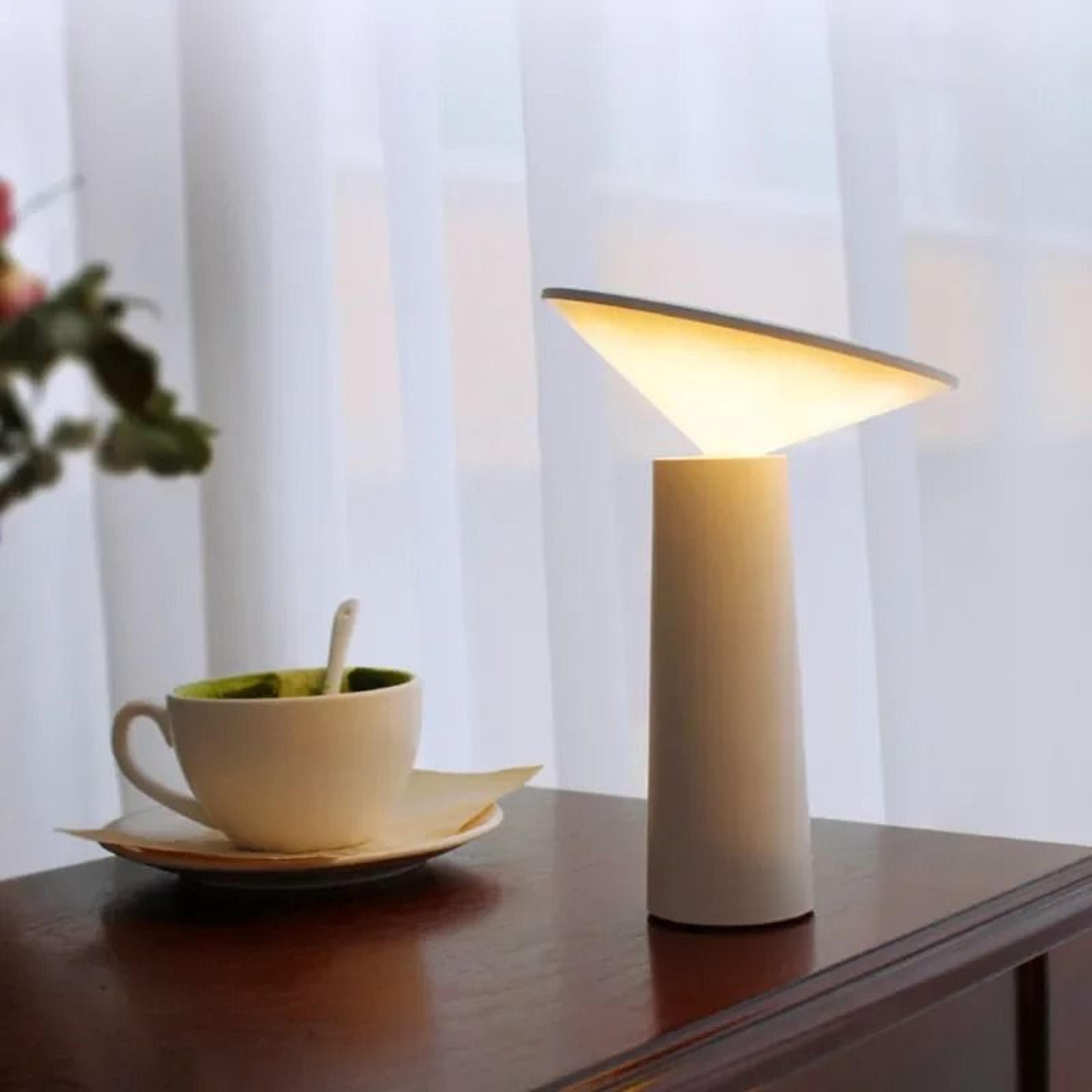 rechargeable eye-protection led desk lamp