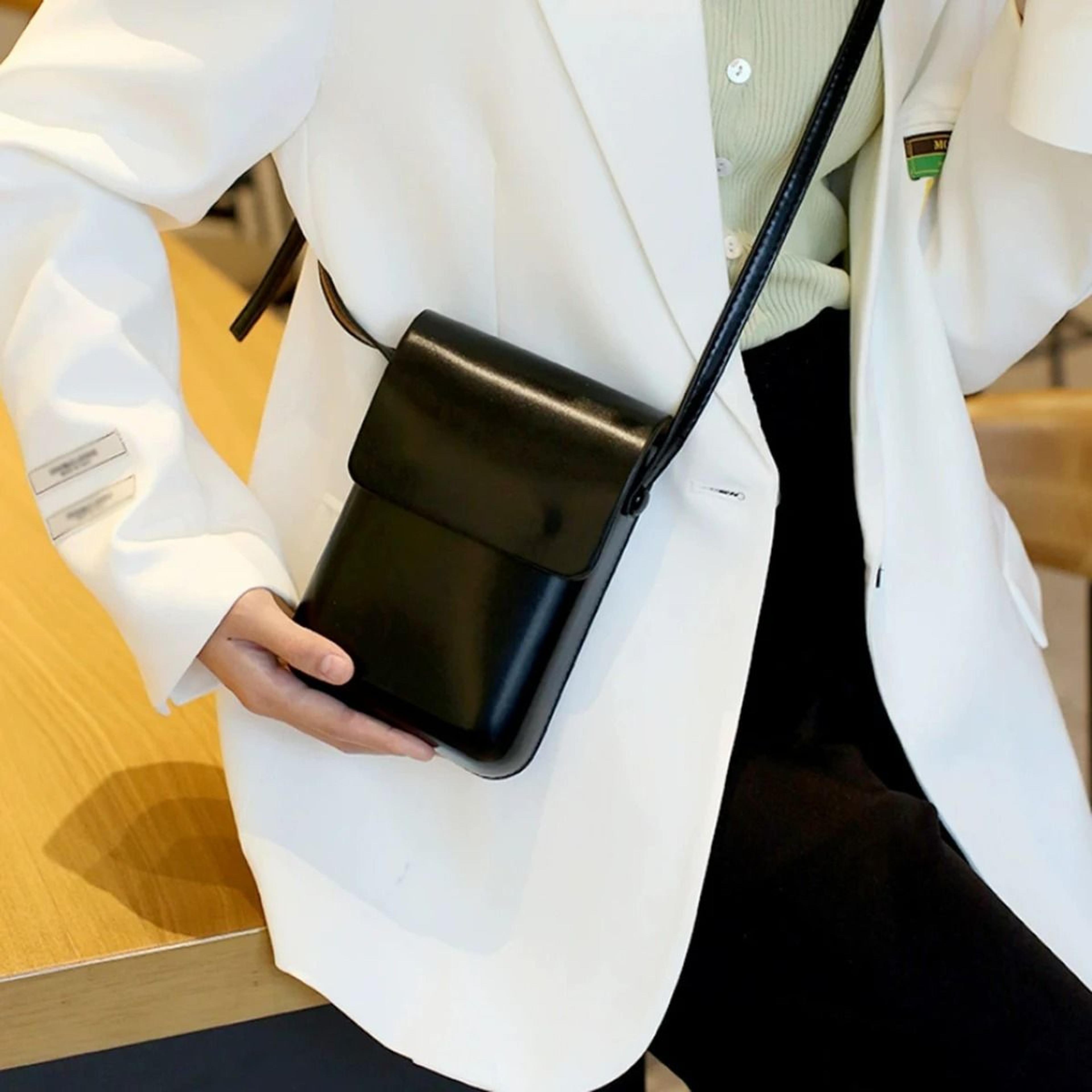 versatile vertical simple flip phone and crossbody bag