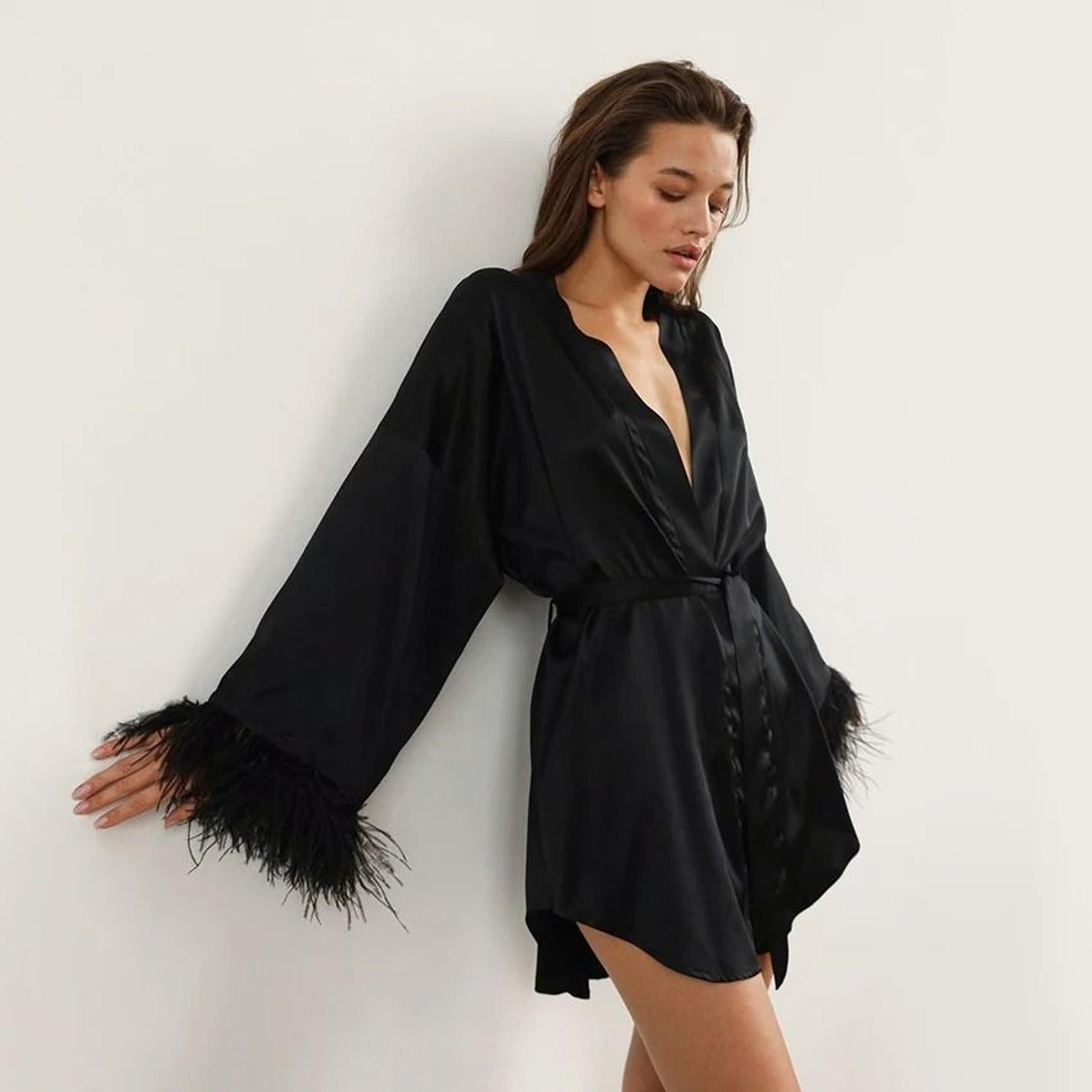 luxurious feather-trimmed satin bathrobe – professional mini peignoir & loose bridal wedding robe