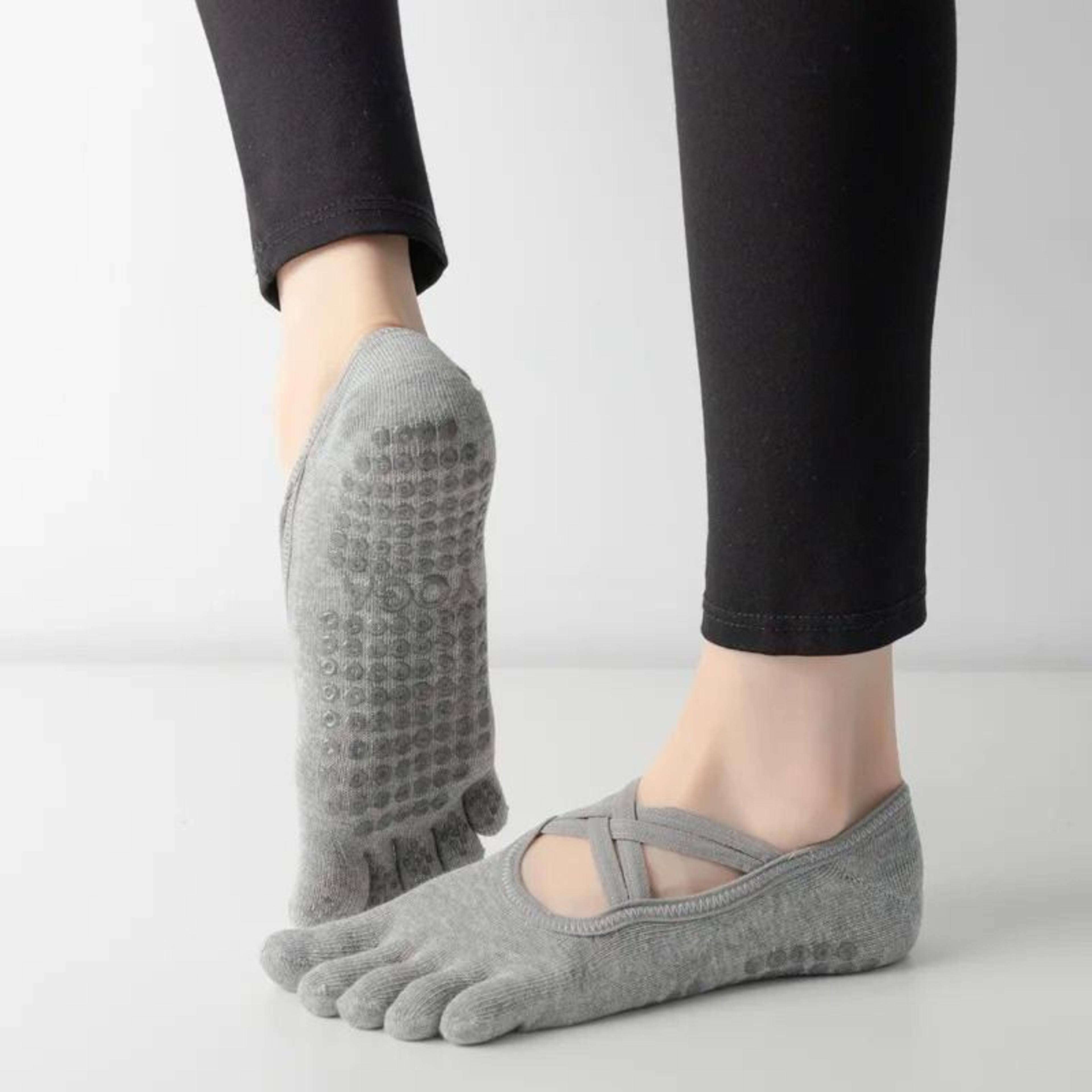 five-toe anti-slip pilates socks – high-performance silicone grip yoga socks & bandage fitness sports cotton gear
