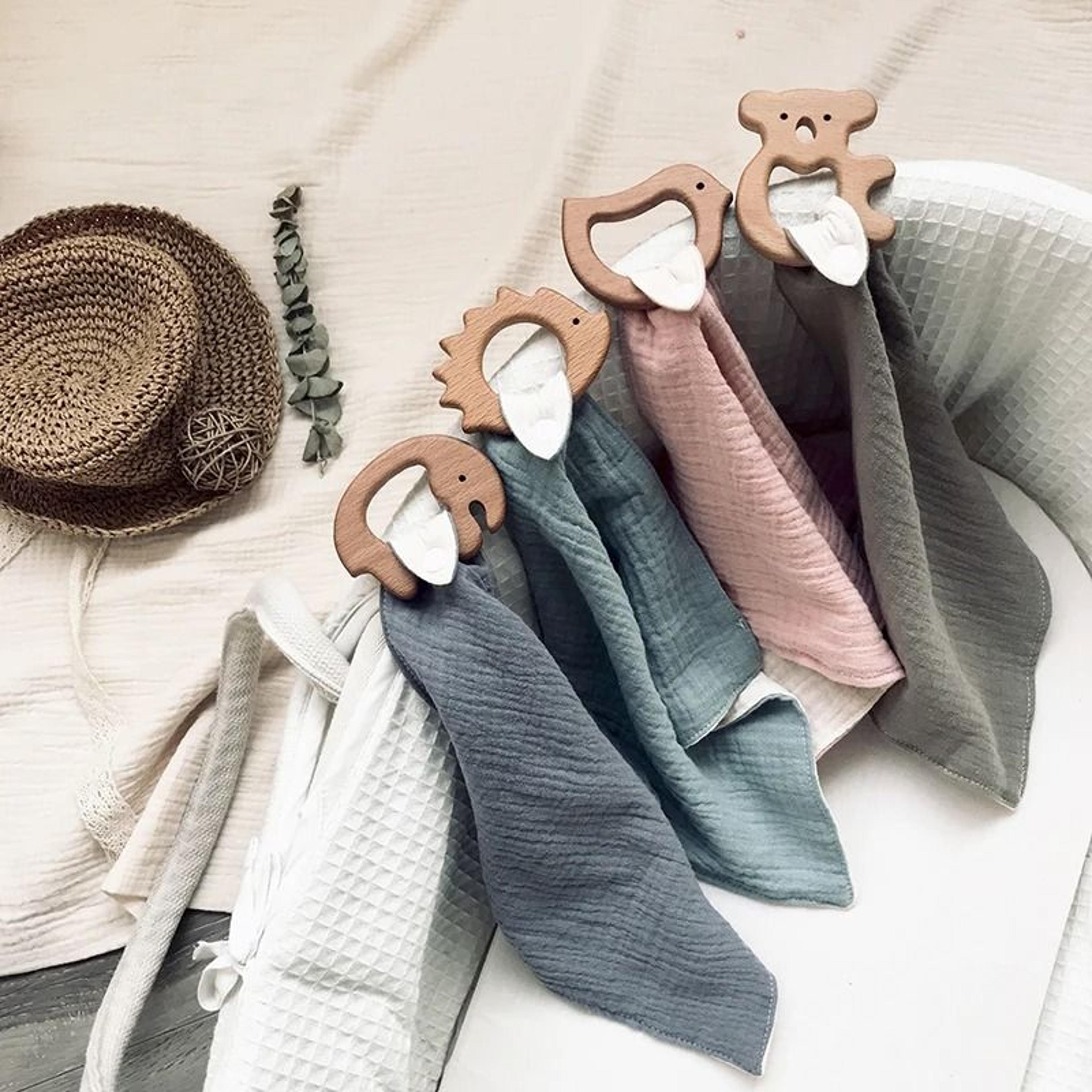 muslin cotton baby bib & beech wood animal teether saliva towel