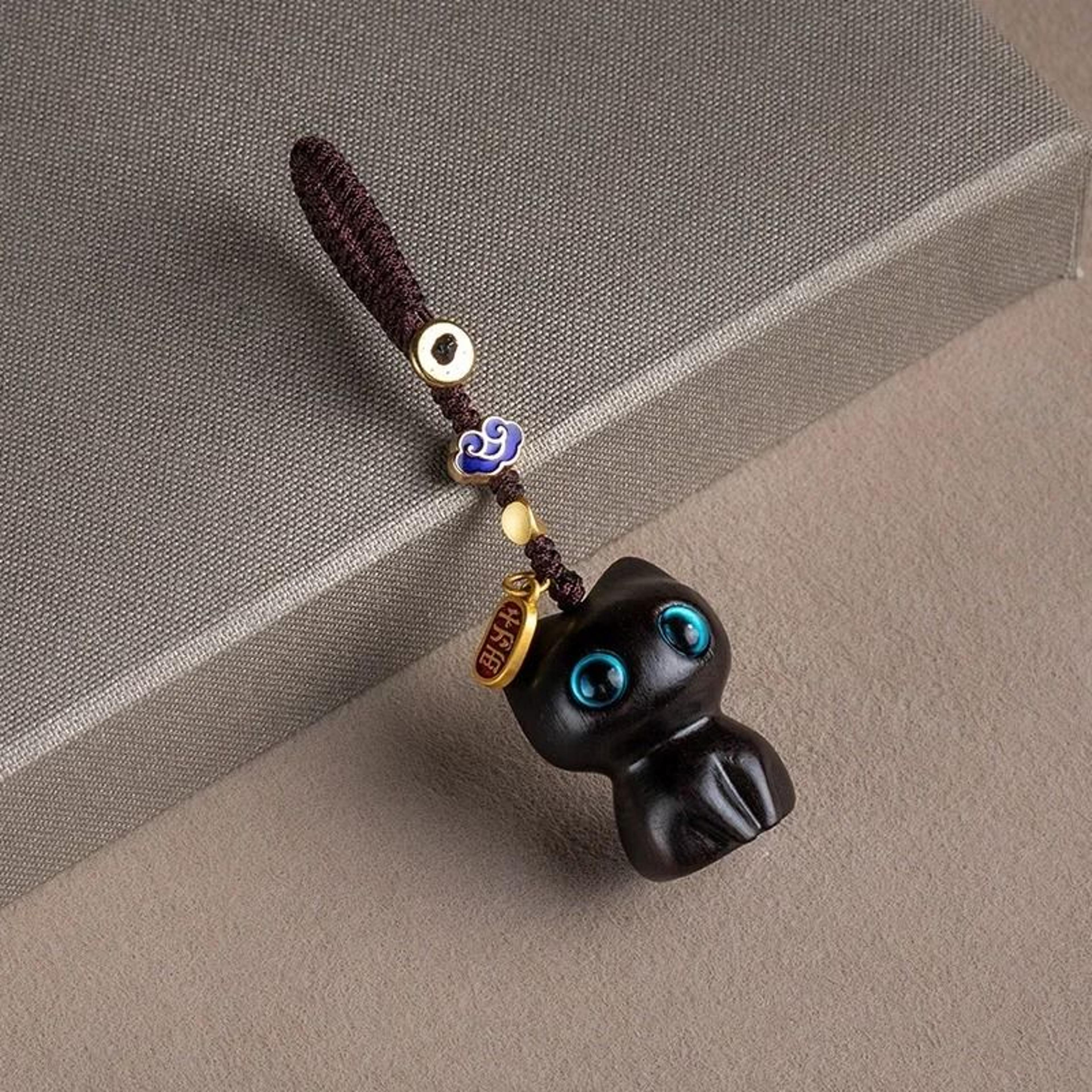 sandalwood cat pendant keychain and hand-woven bag charm
