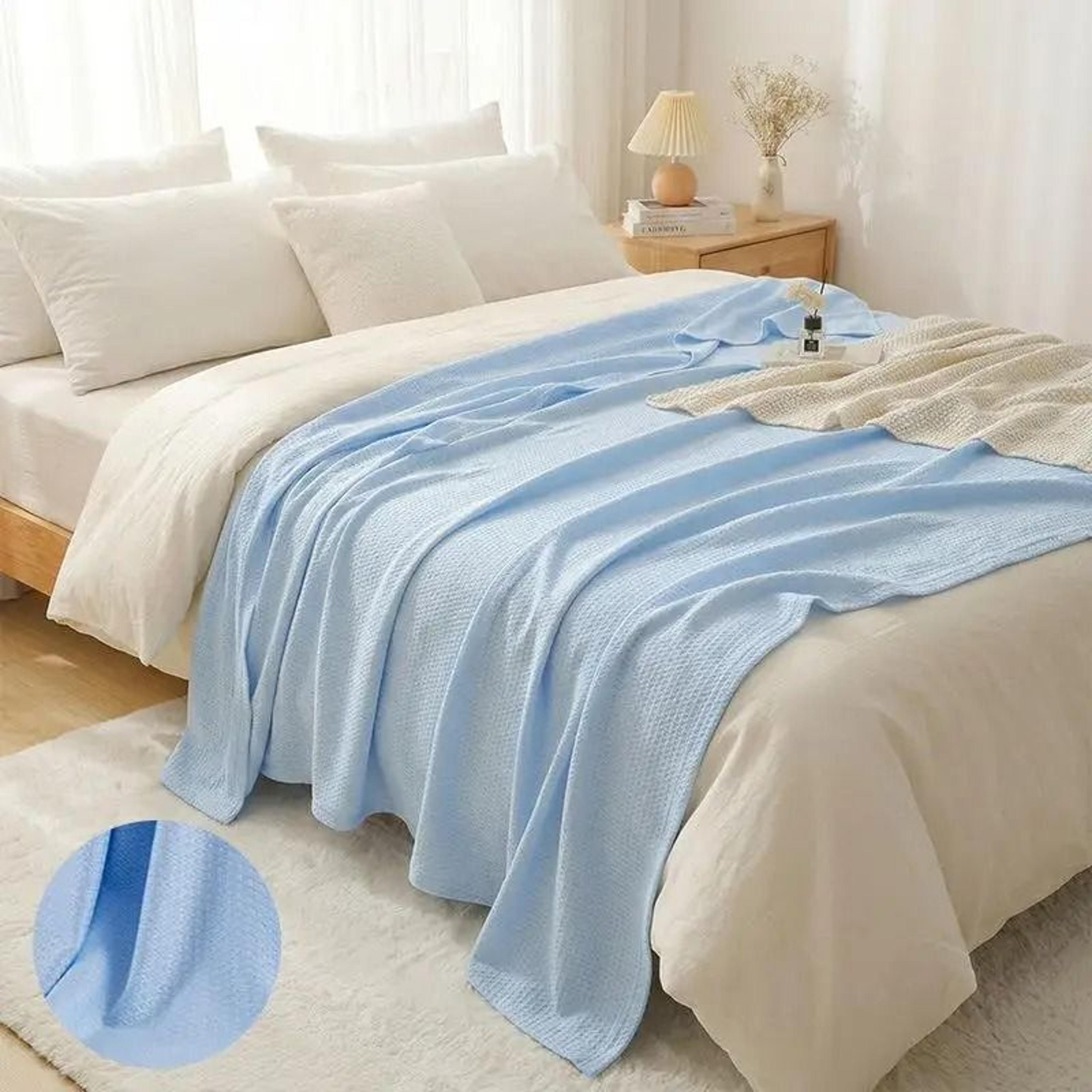 bamboo fiber thin summer cooling blanket & soft lightweight breathable quilt