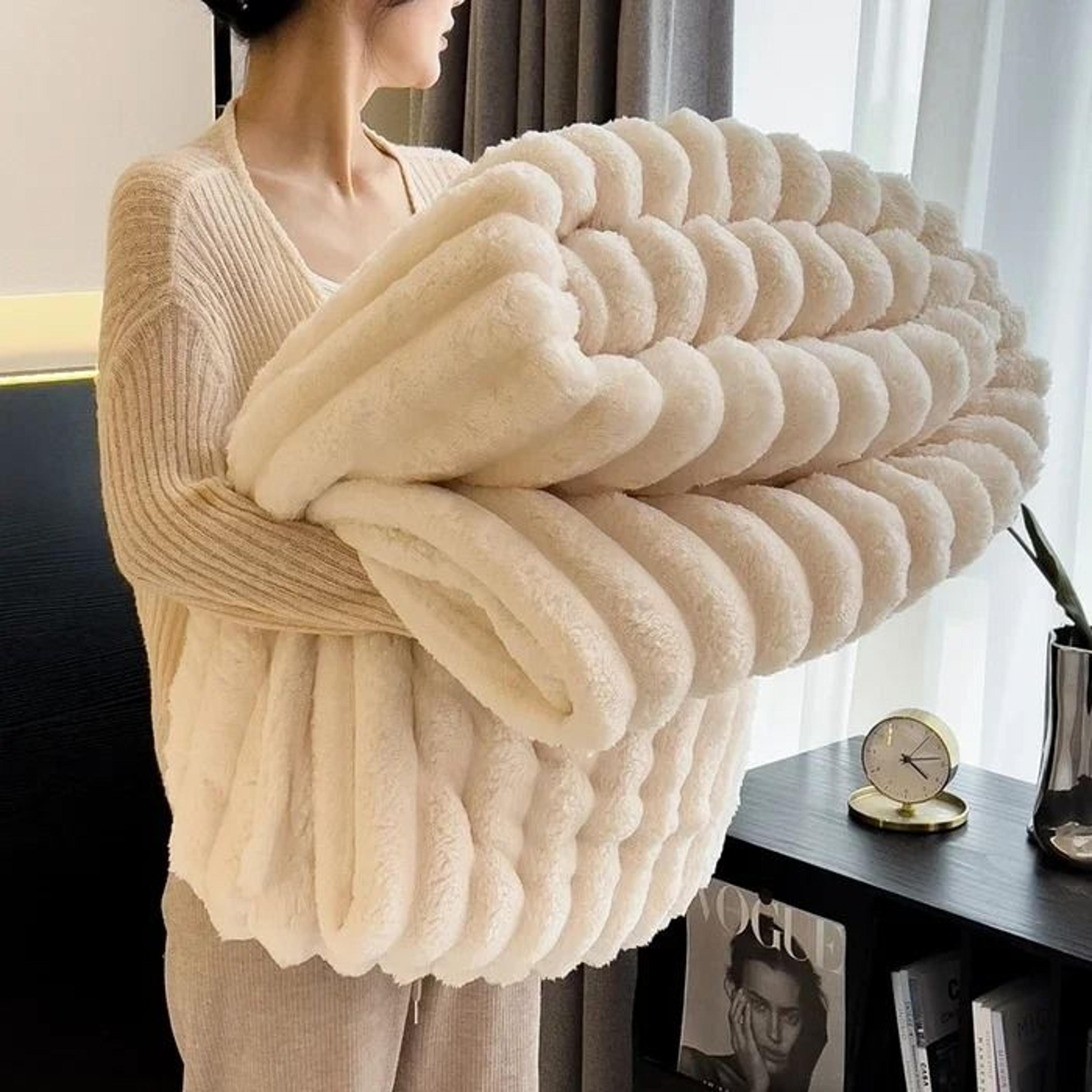 thickened wide striped multifunctional blanket & soft bed coverlet