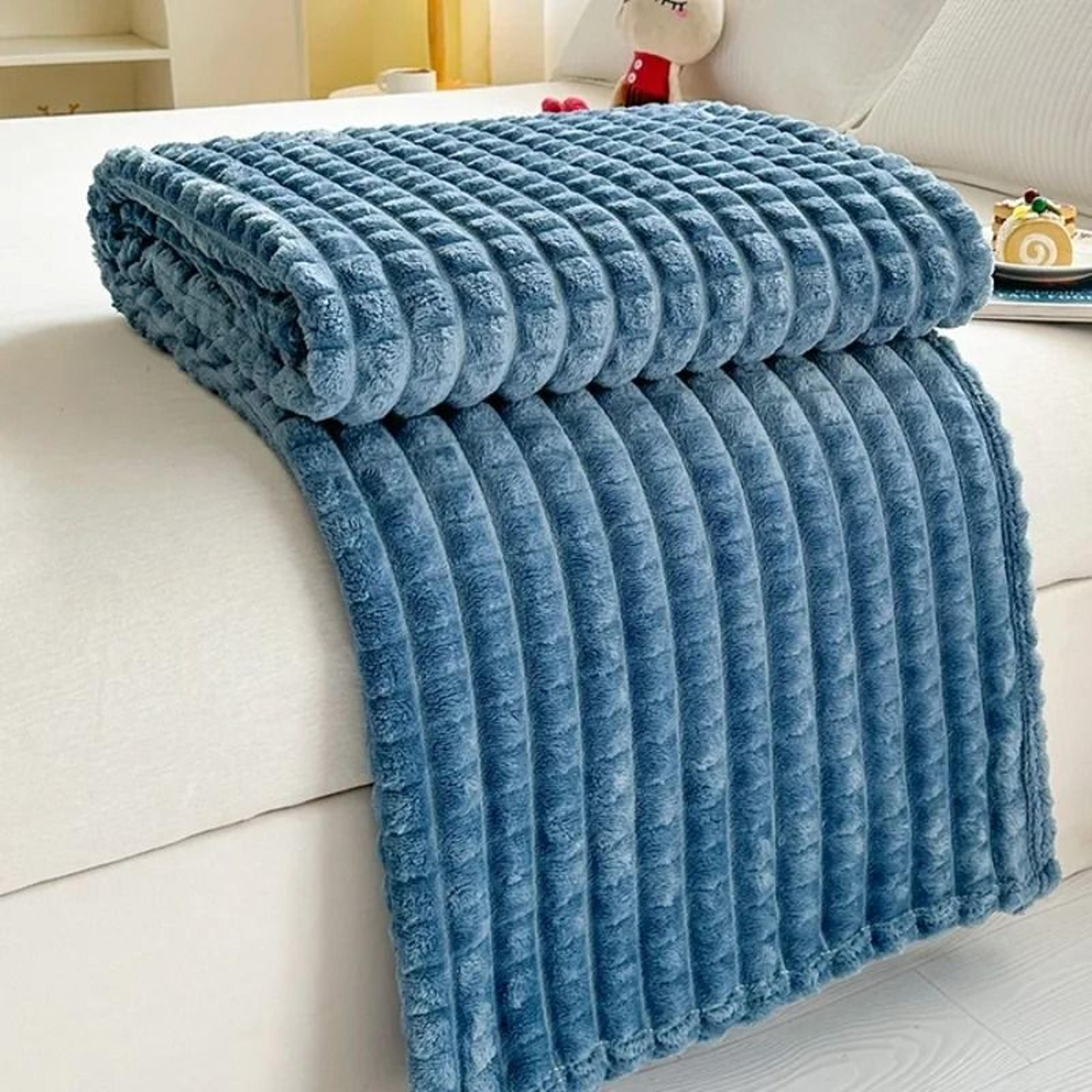 solid color faux fur plaid flannel blanket (thick winter thermal throw)
