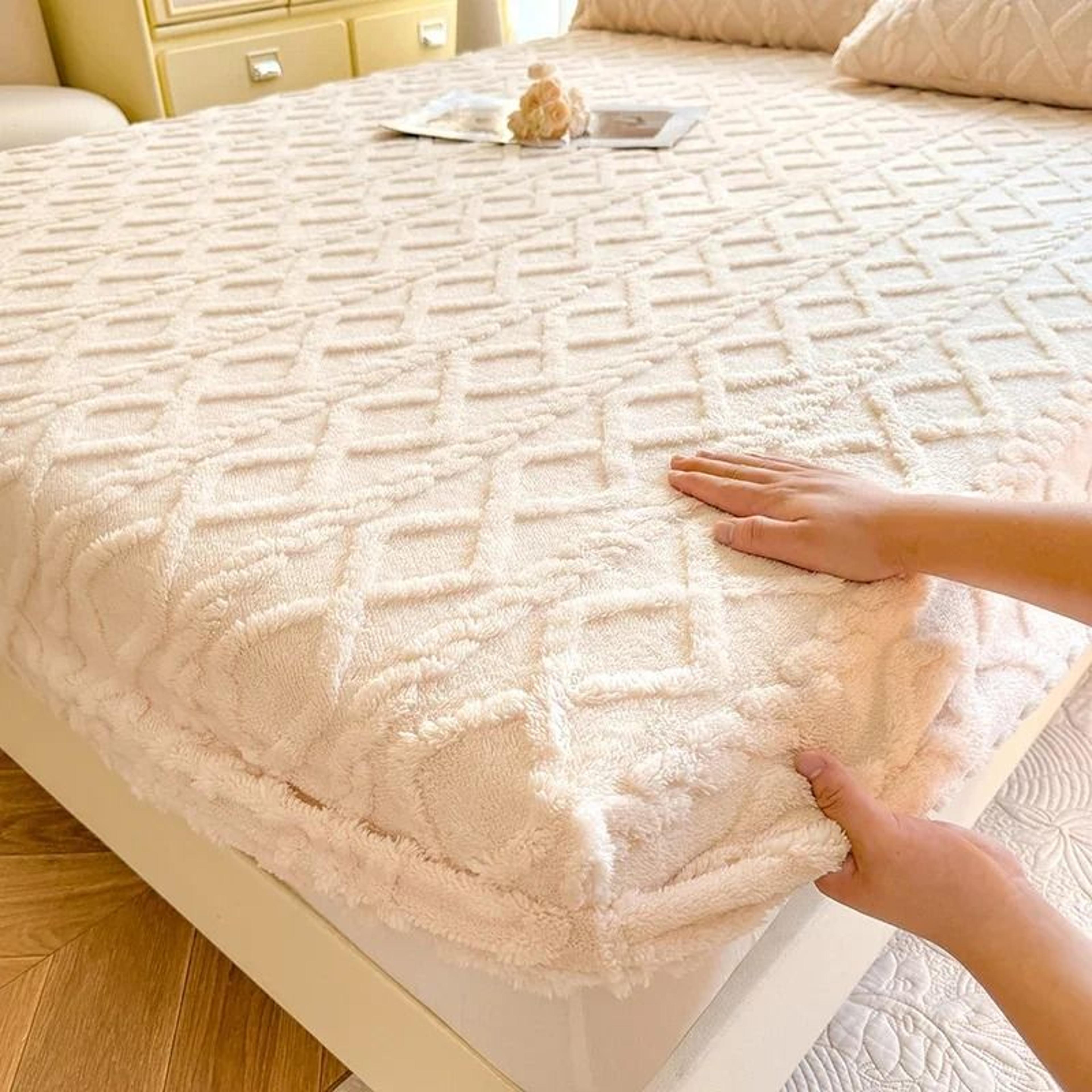 winter warm thick coral fleece fitted bed sheet (fluffy mattress cover for single, queen & king beds)