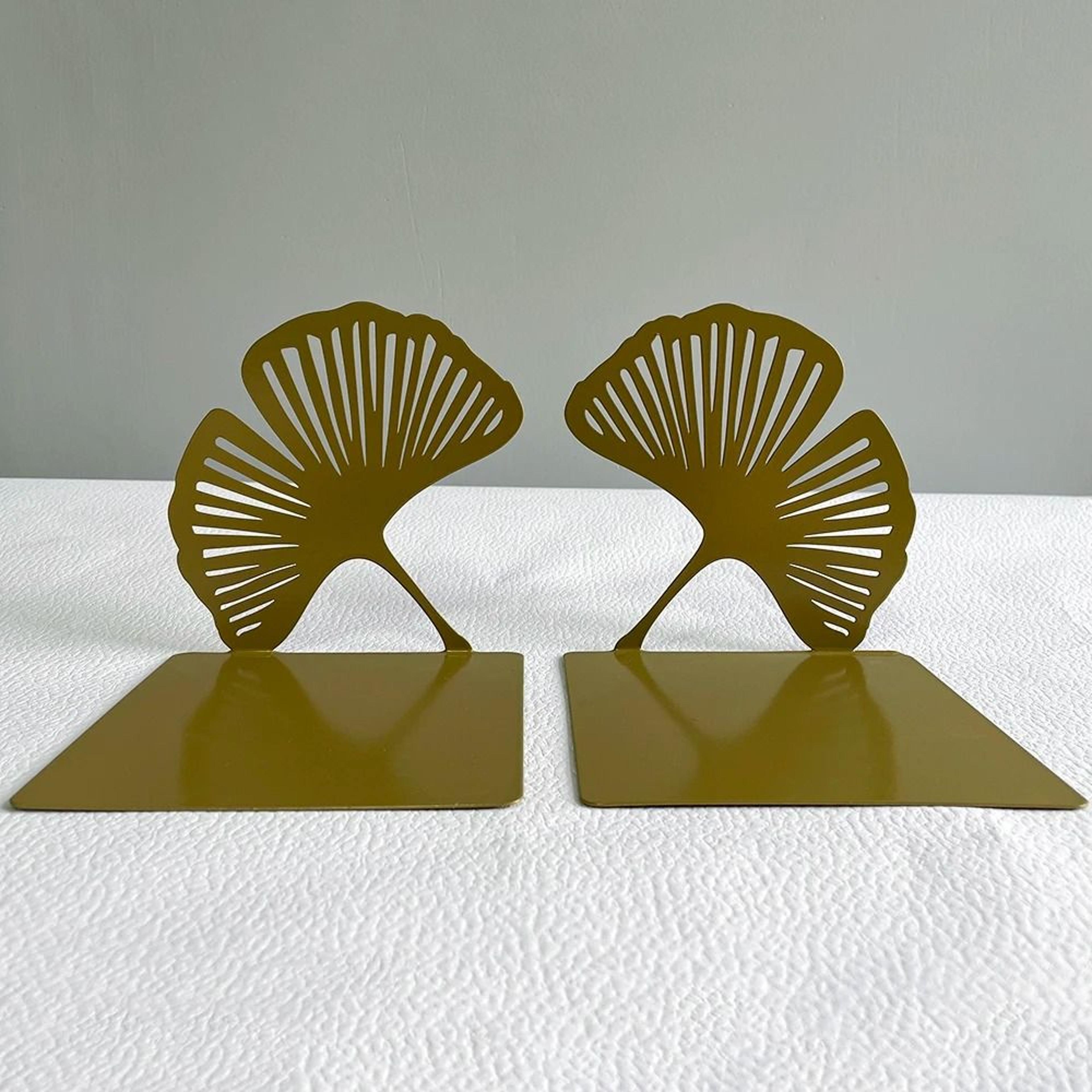 2-piece exquisite metal ginkgo leaf bookends - decorative desktop & bookshelf book support set