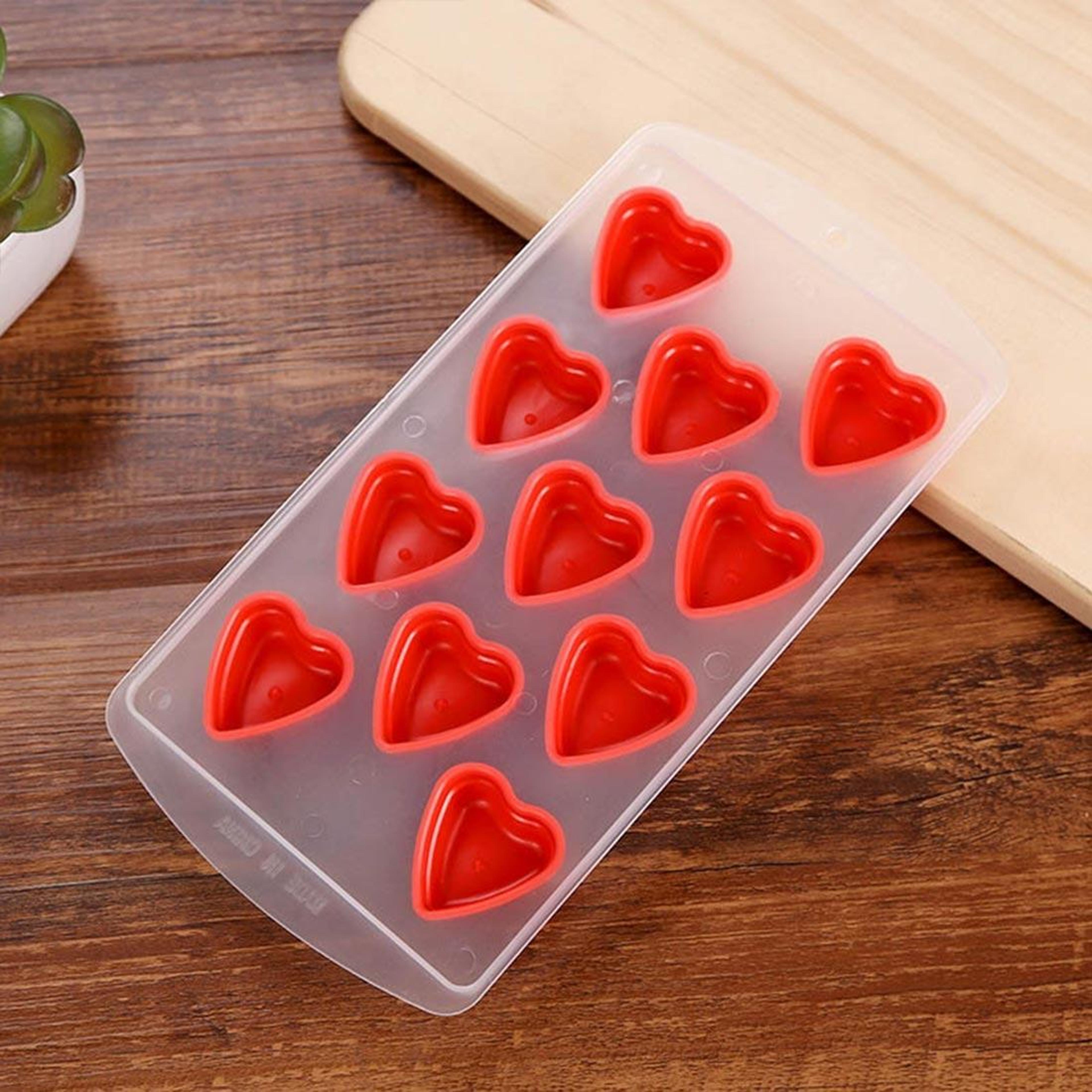 heart-shaped silicone ice cube tray for drinks, chocolates & desserts