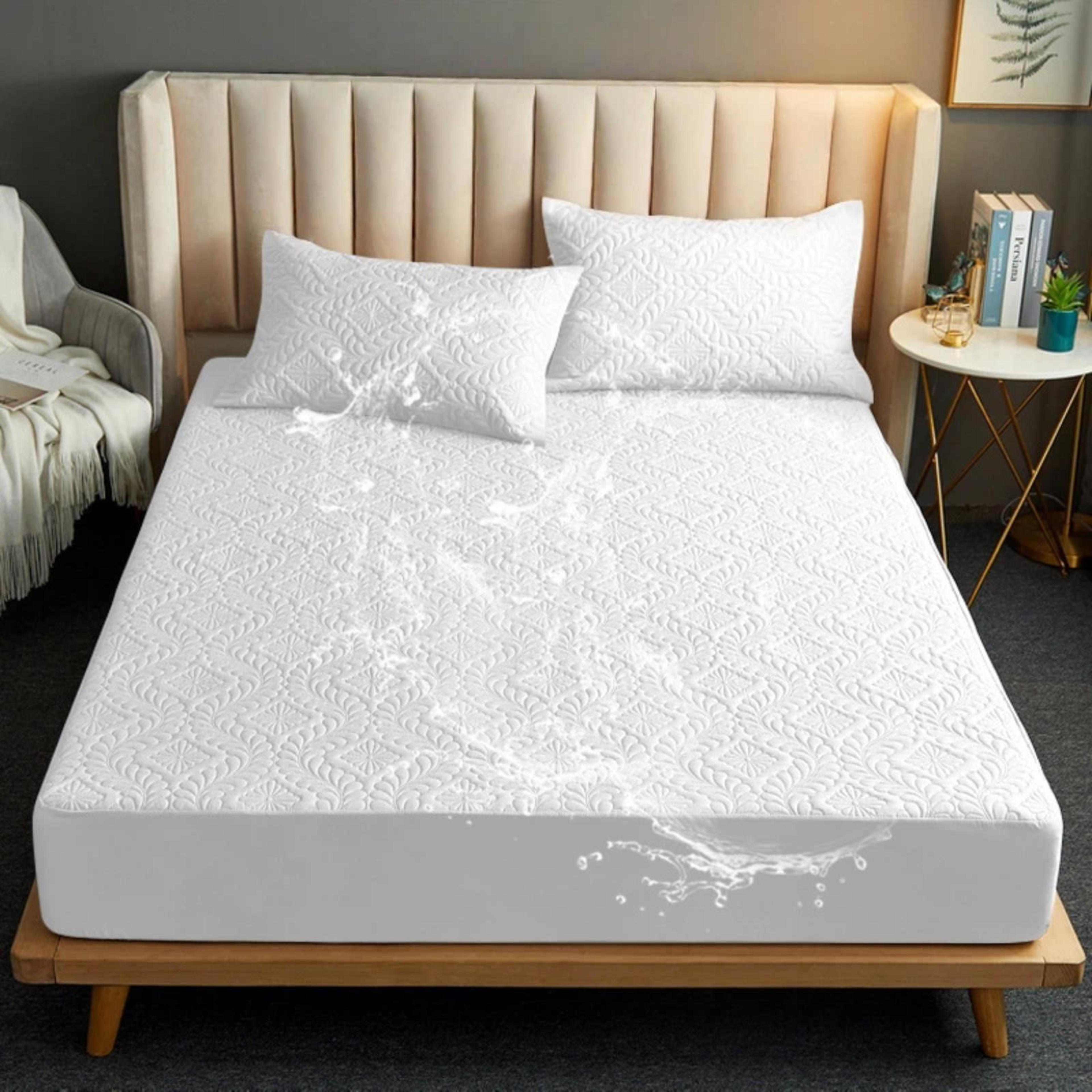 premium waterproof fitted mattress protector sheet for babies, toddlers & family beds 153x203cm