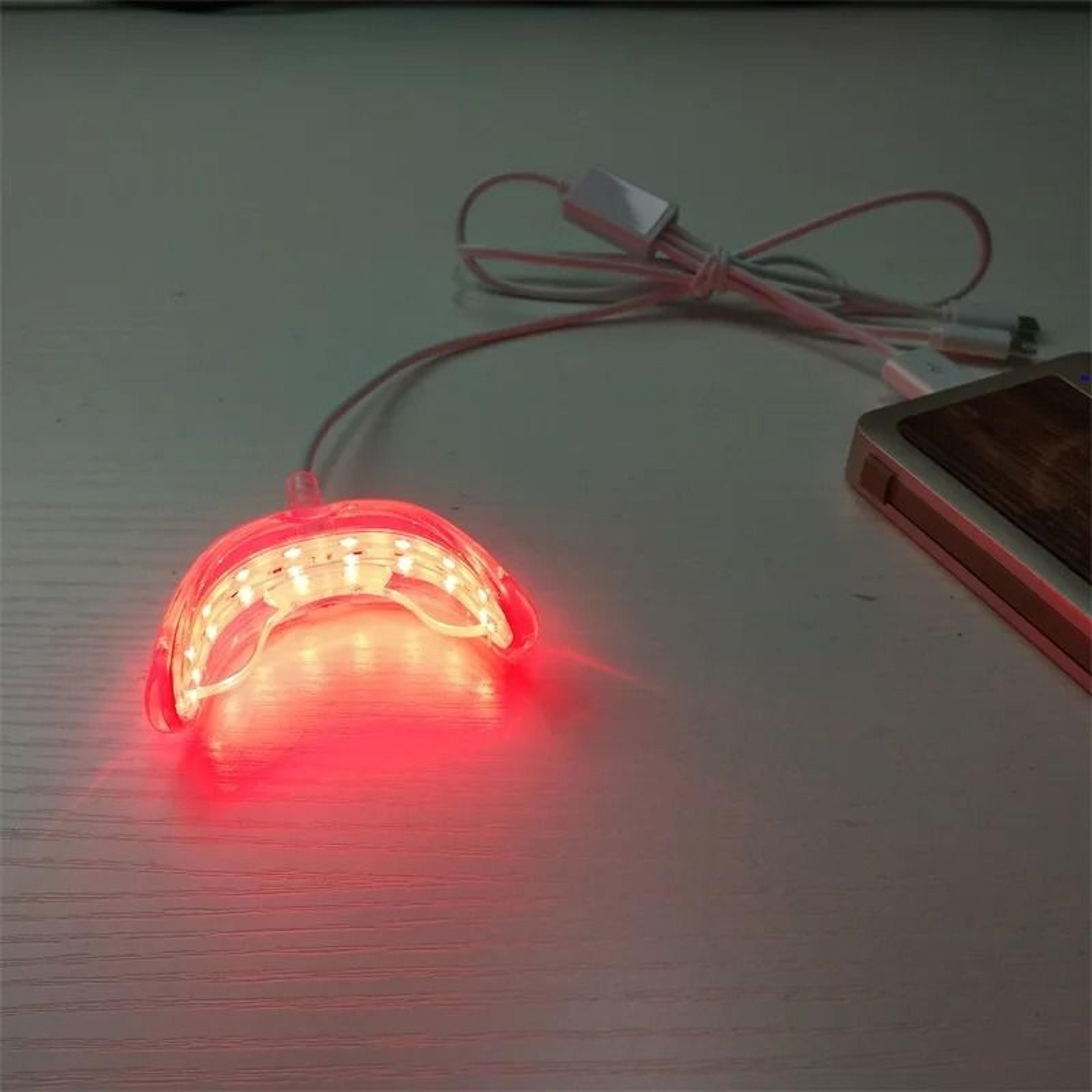 red light therapy oral dental device for immediate relief of tooth pain and gum sensitivity