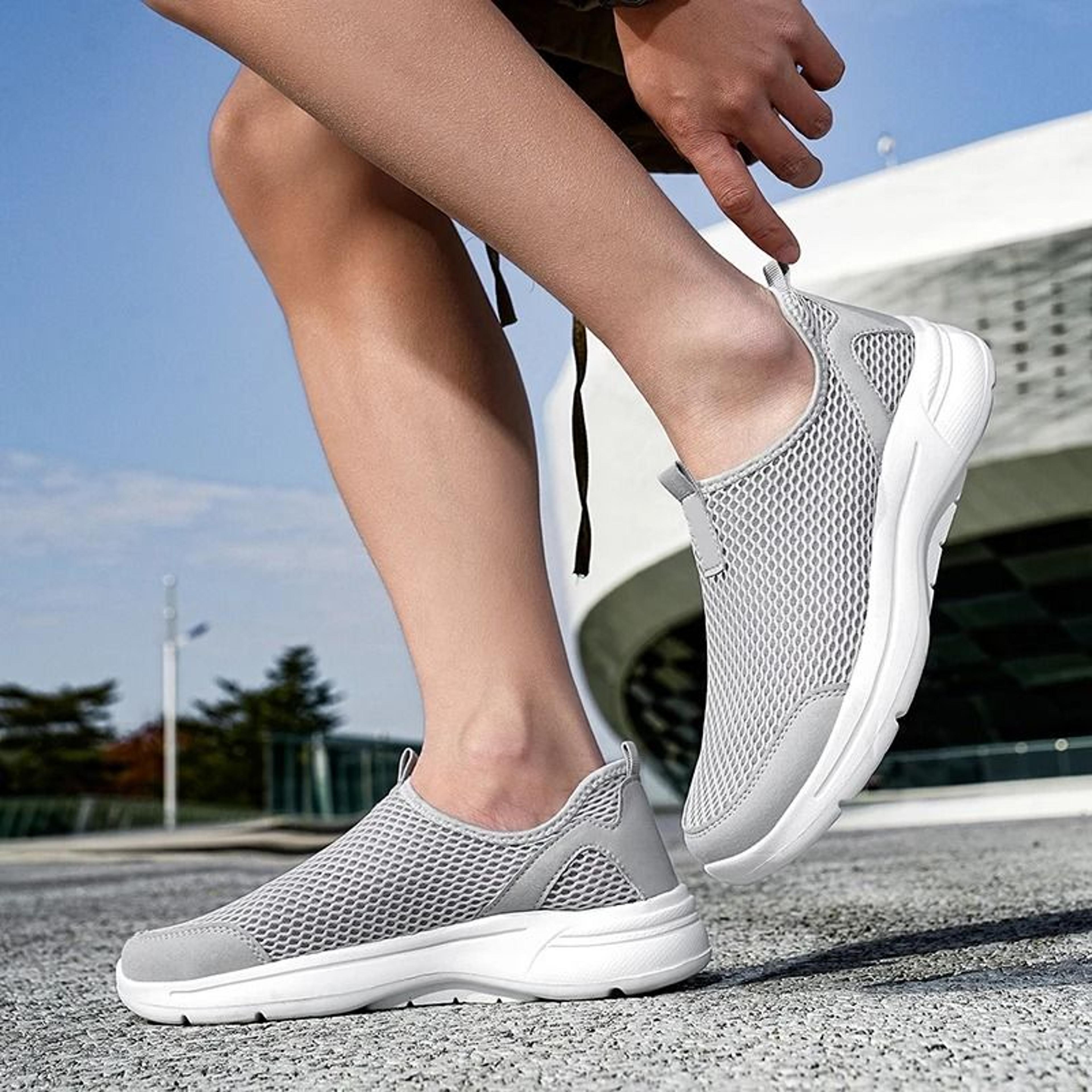 lightweight mens summer sneakers anti slip breathable running shoes