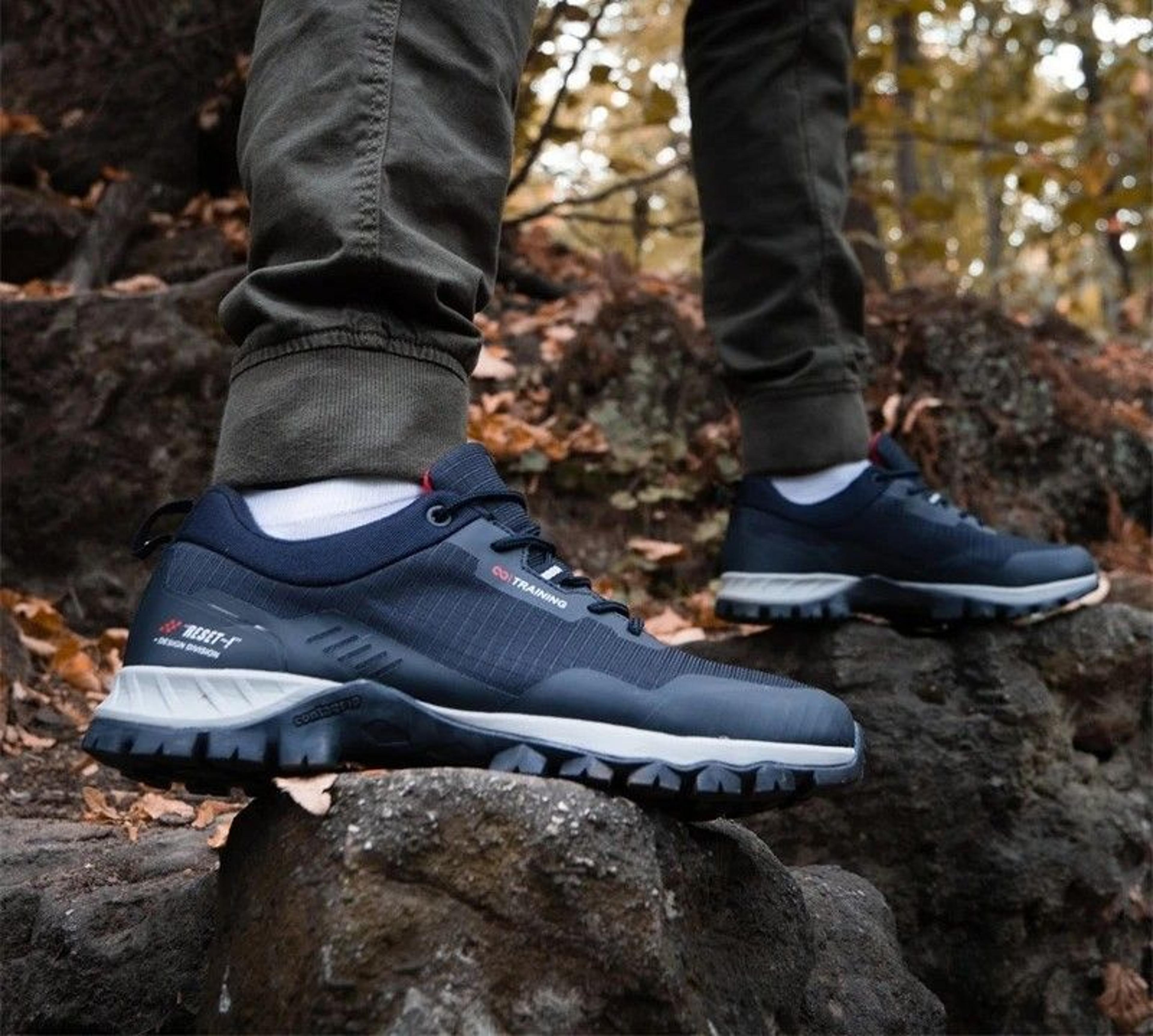 men waterproof hiking shoes anti skid outdoor sneaker