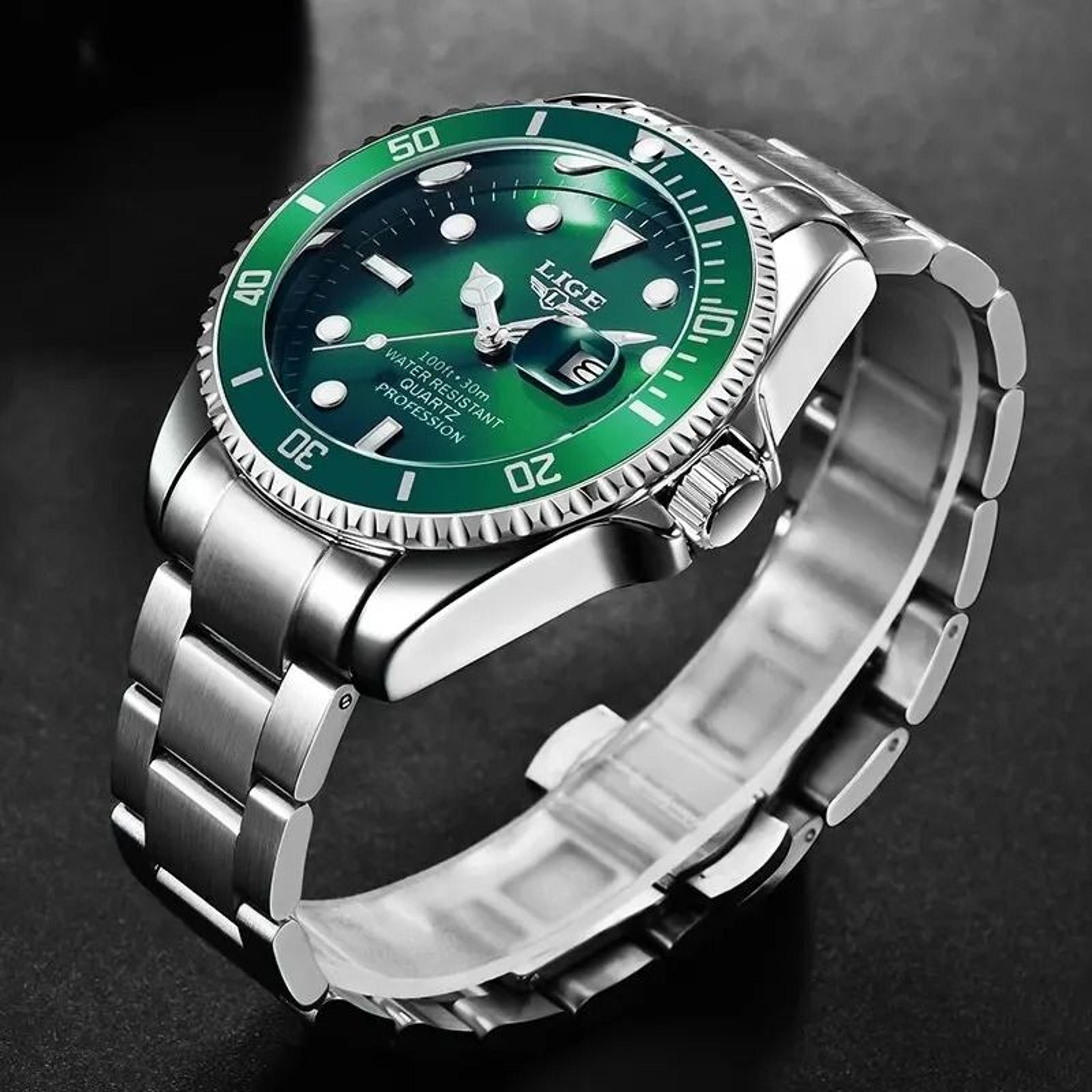 luxury diver watch 30 atm waterproof with date display