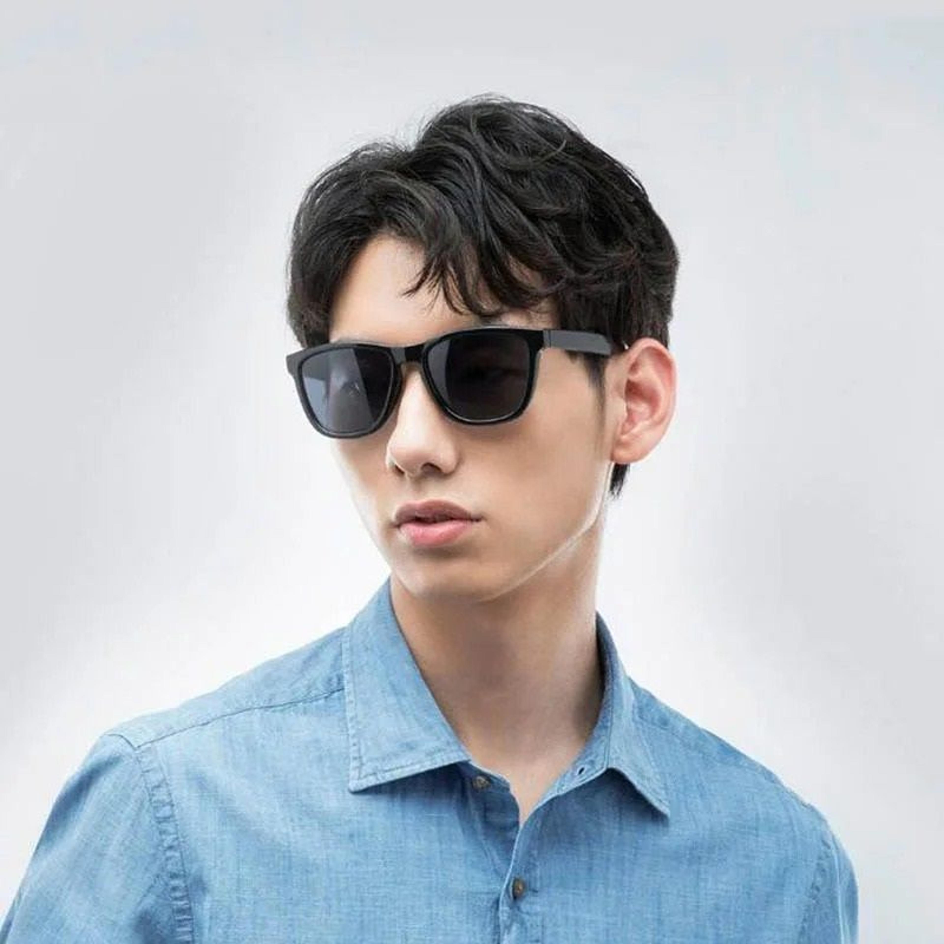 classic square polarized sunglasses with uv protection