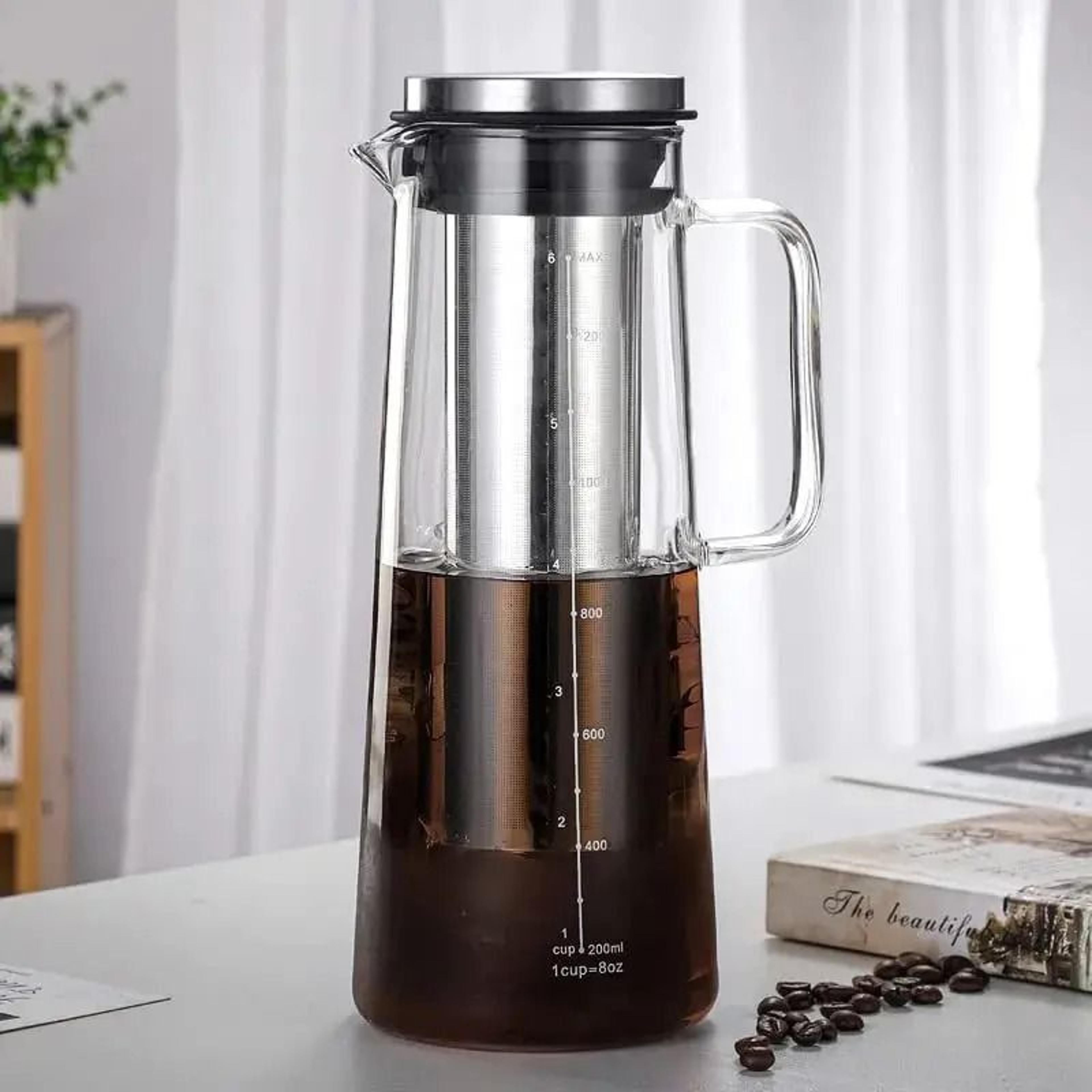 airtight cold brew coffee and tea maker with glass carafe