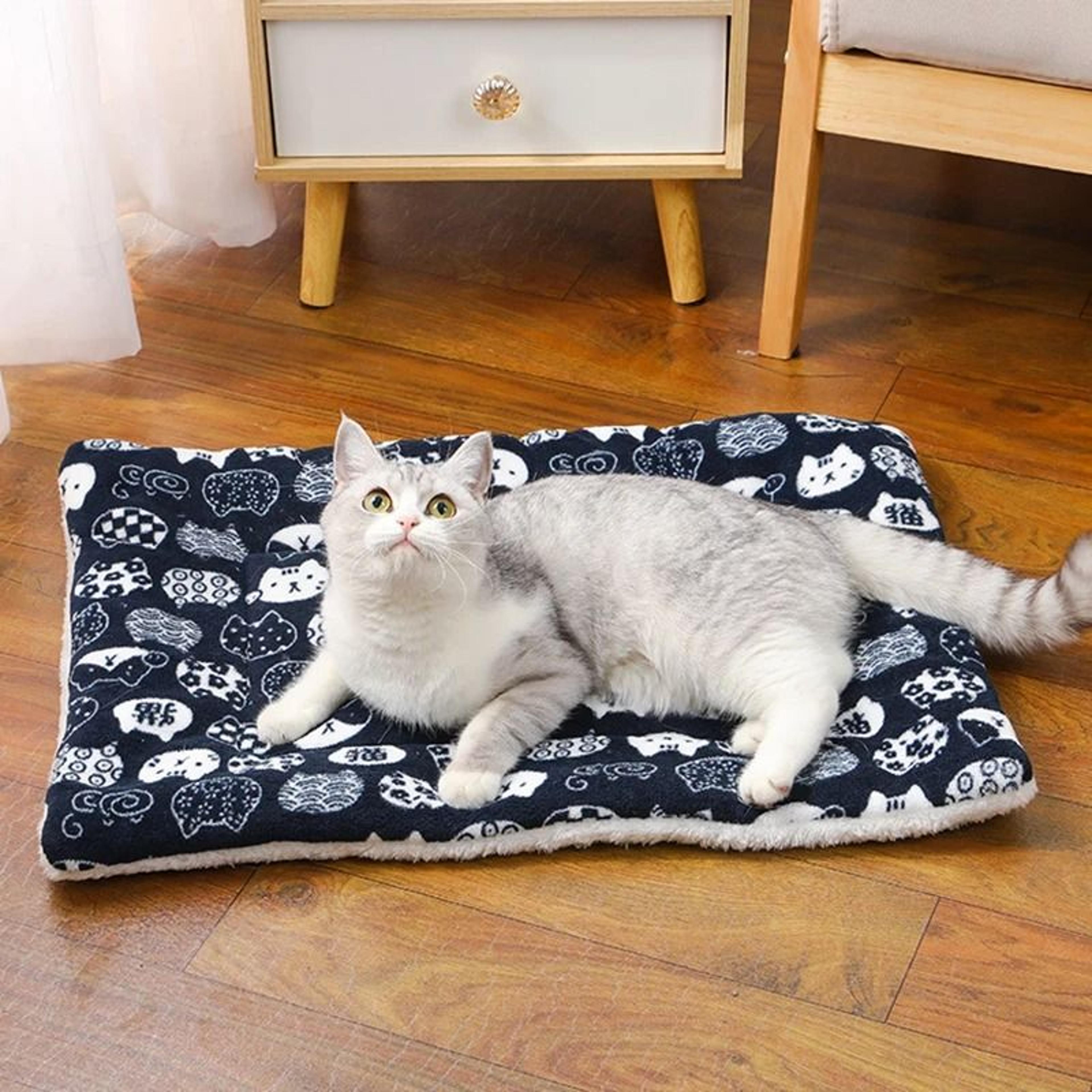 soft flannel pet sleeping mat for dogs and cats