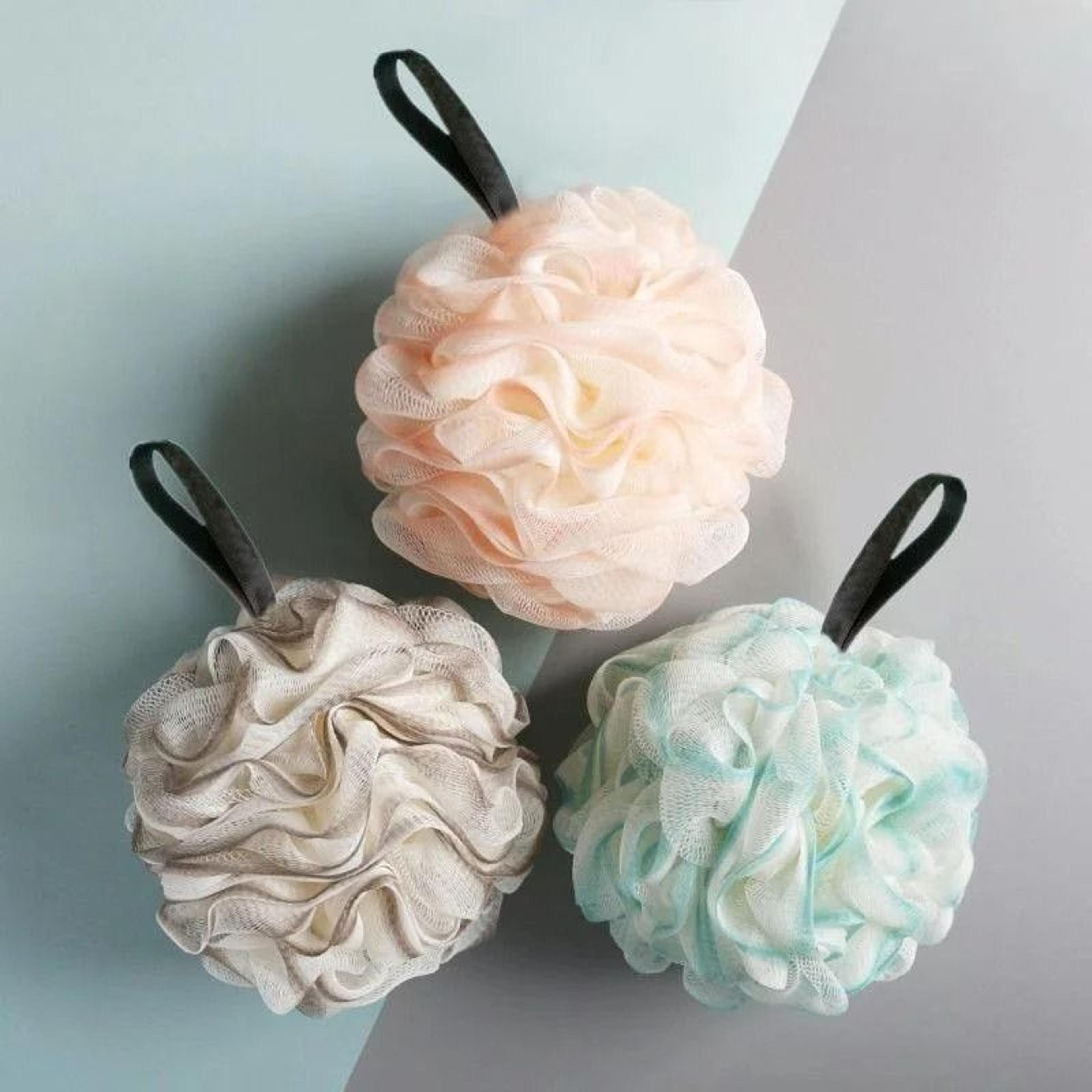 luxury bath sponge for rich lather and deep cleaning