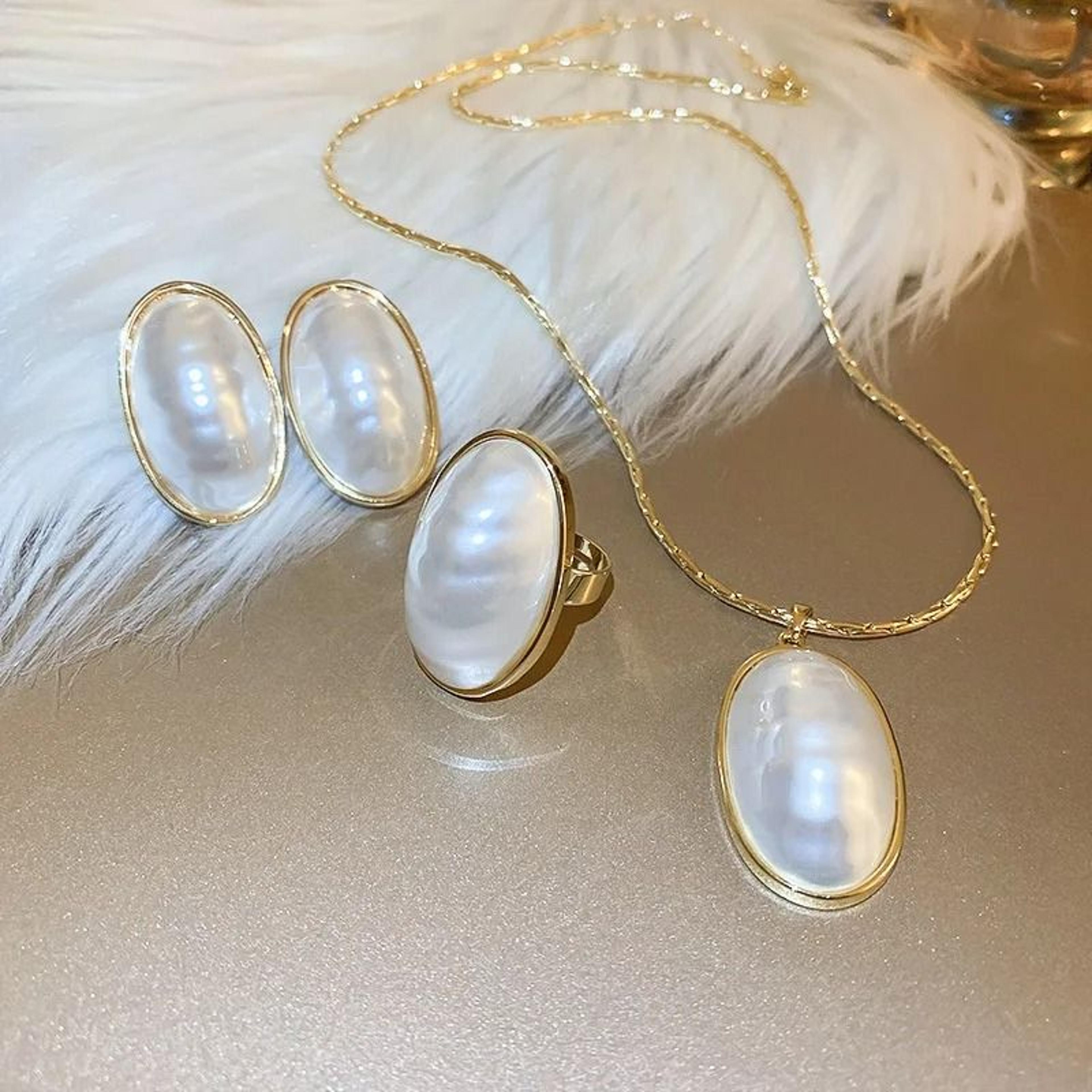 large oval pearl necklace and stud earring set for women