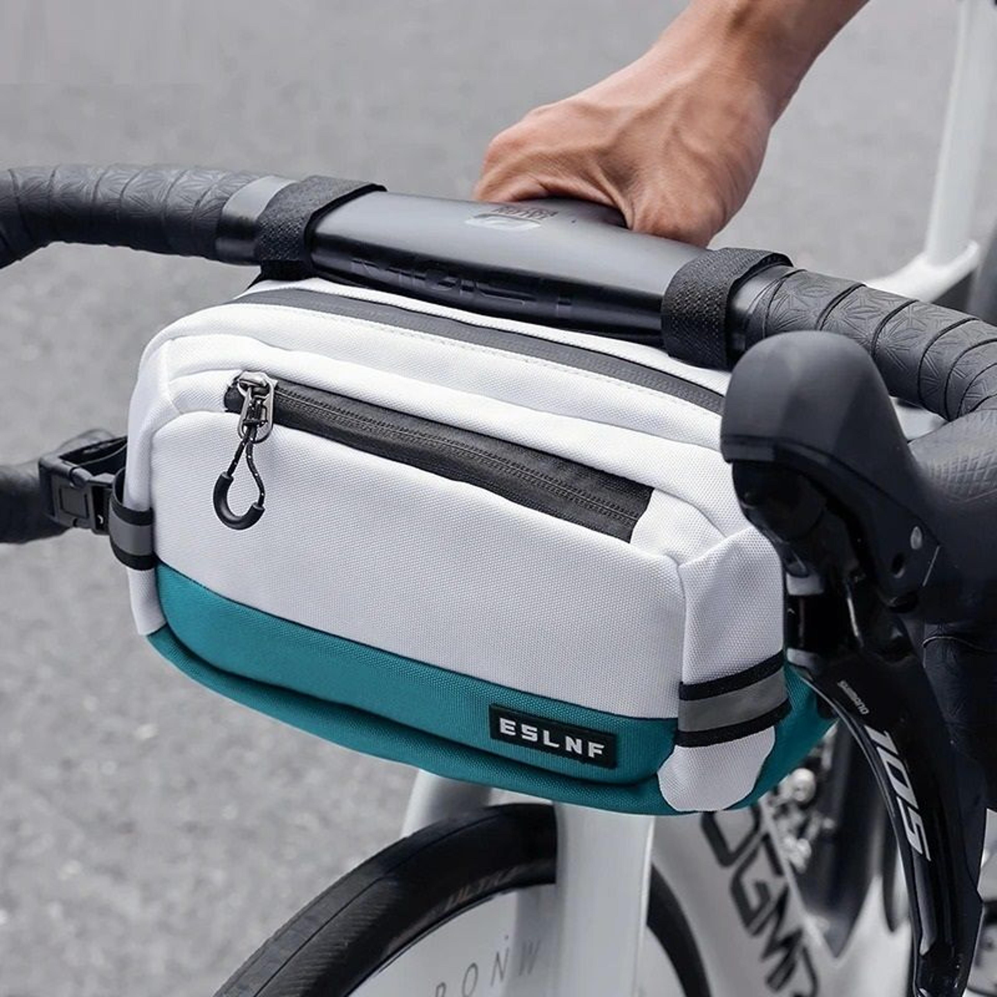 portable bicycle handlebar bag with 2.5 l large capacity for storage