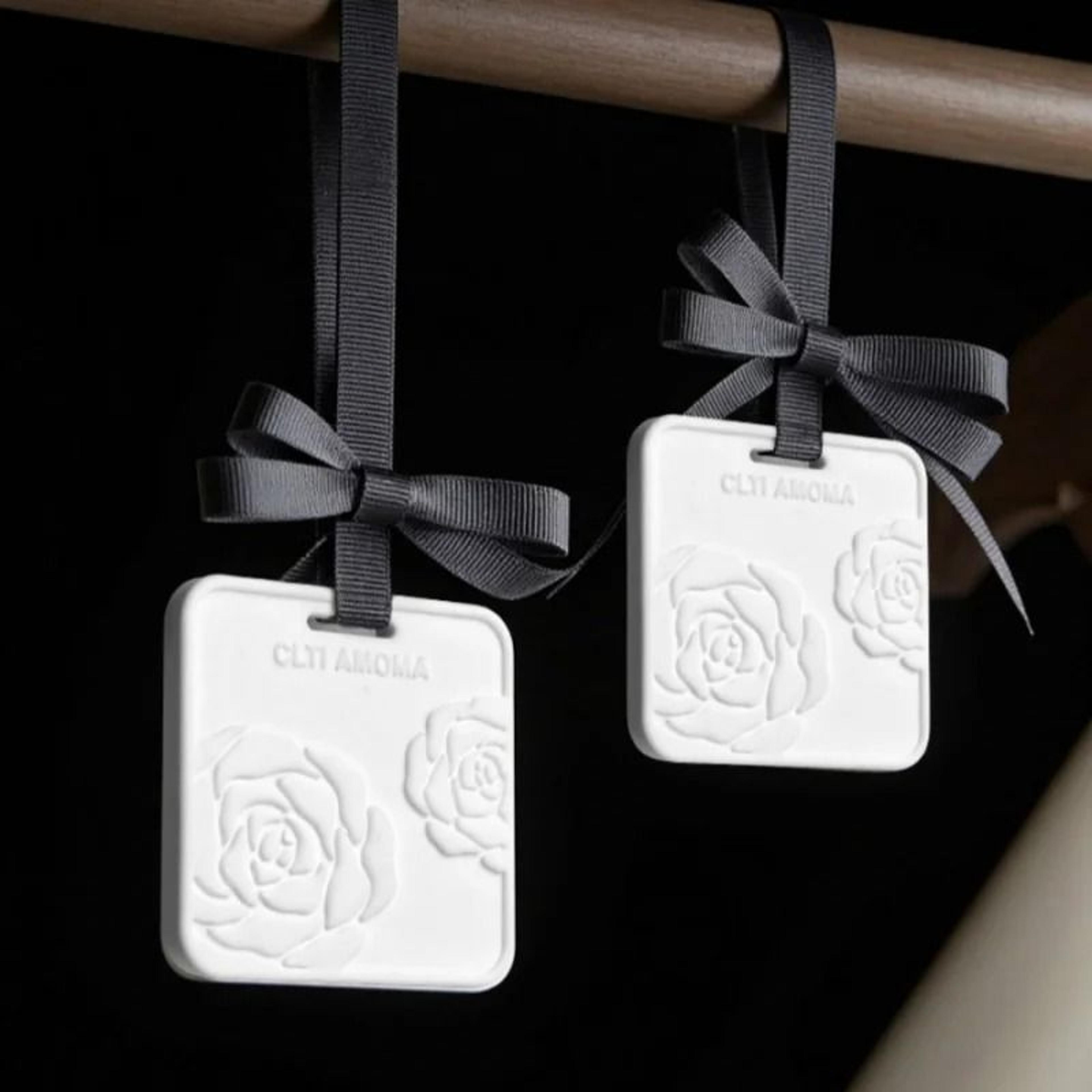 aromatherapy hanging decoration pendant with rose and freesia scent