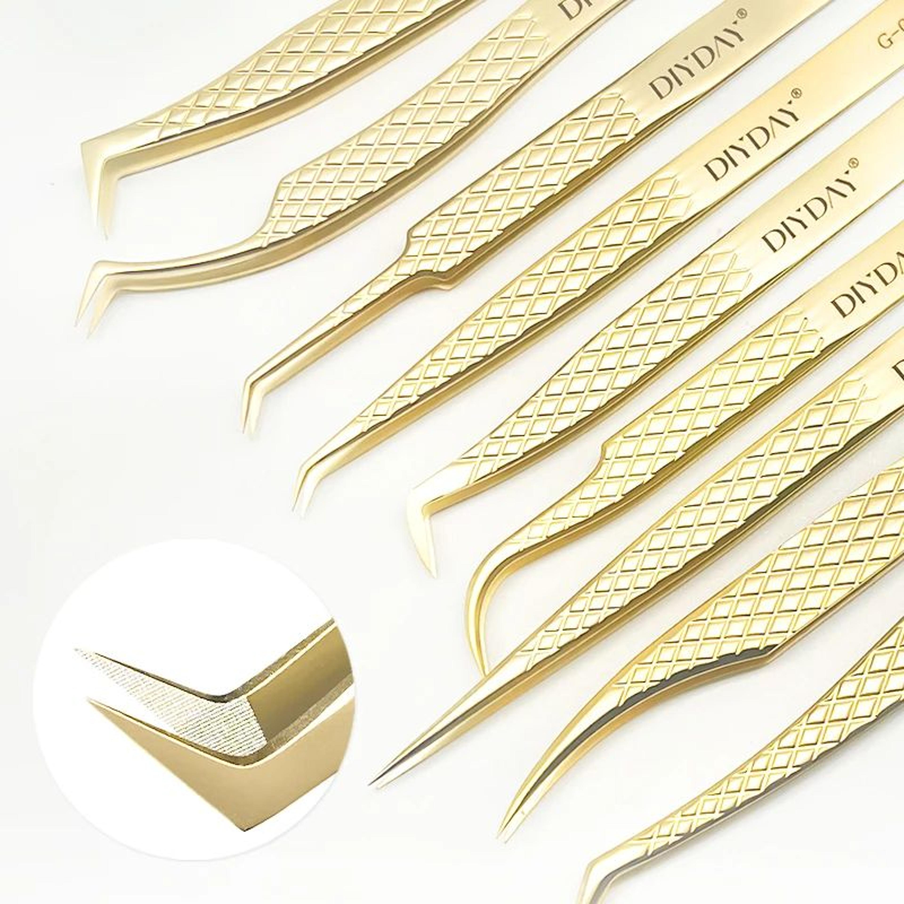 precision anti slip eyelash extension tweezers with stainless steel fiber tip.