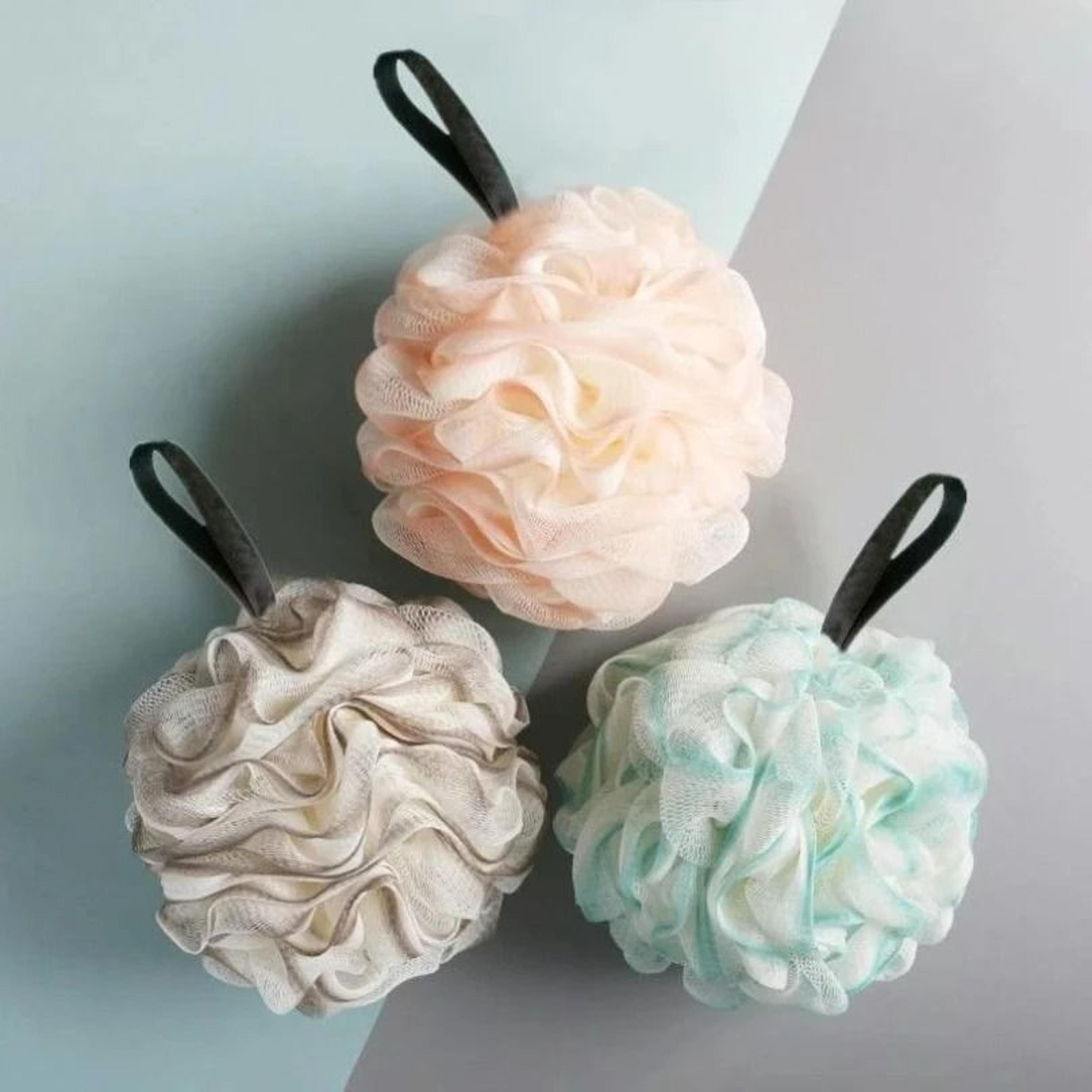 high density volumizing mesh shower scrubber