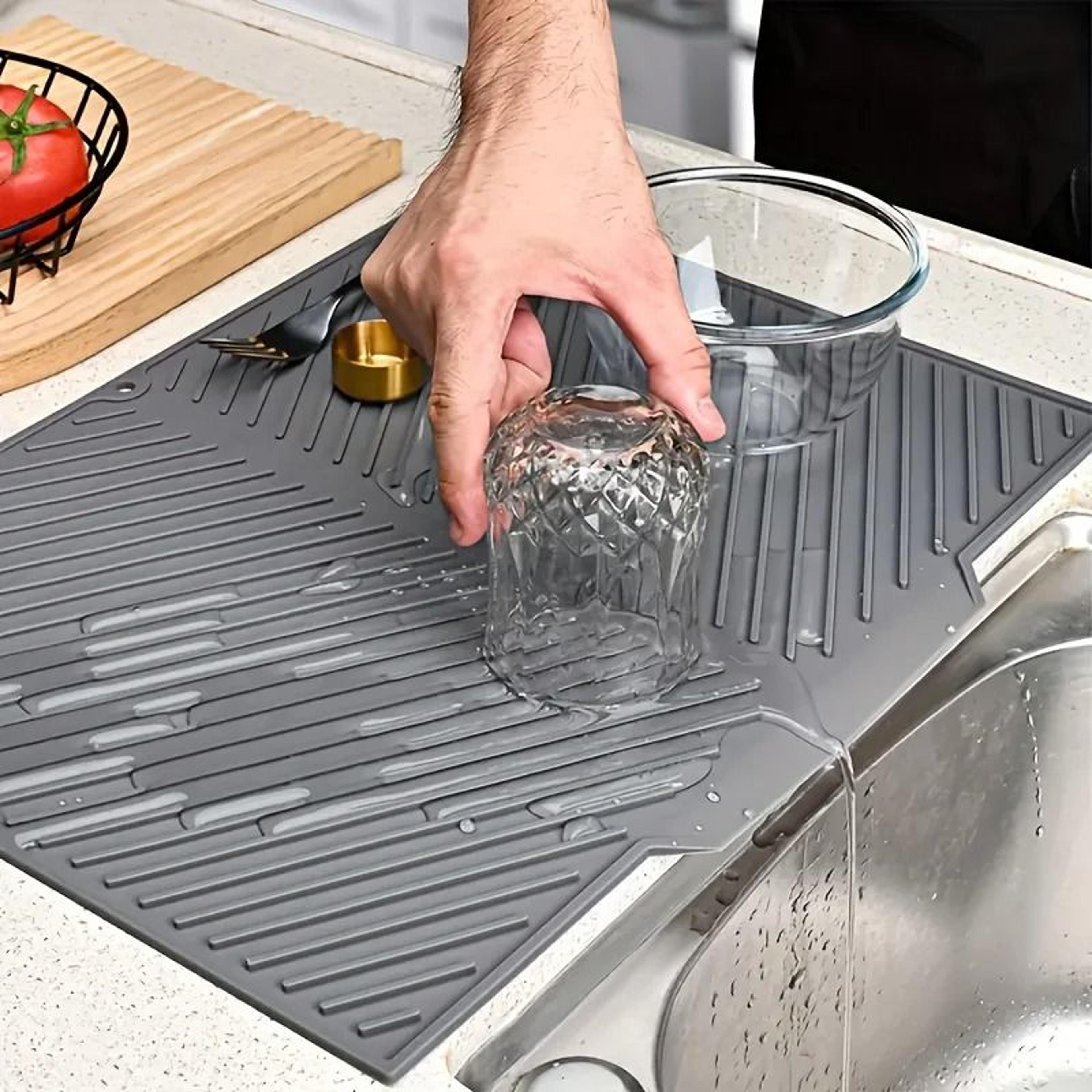 non slip silicone dish drying mat with drainage outlet