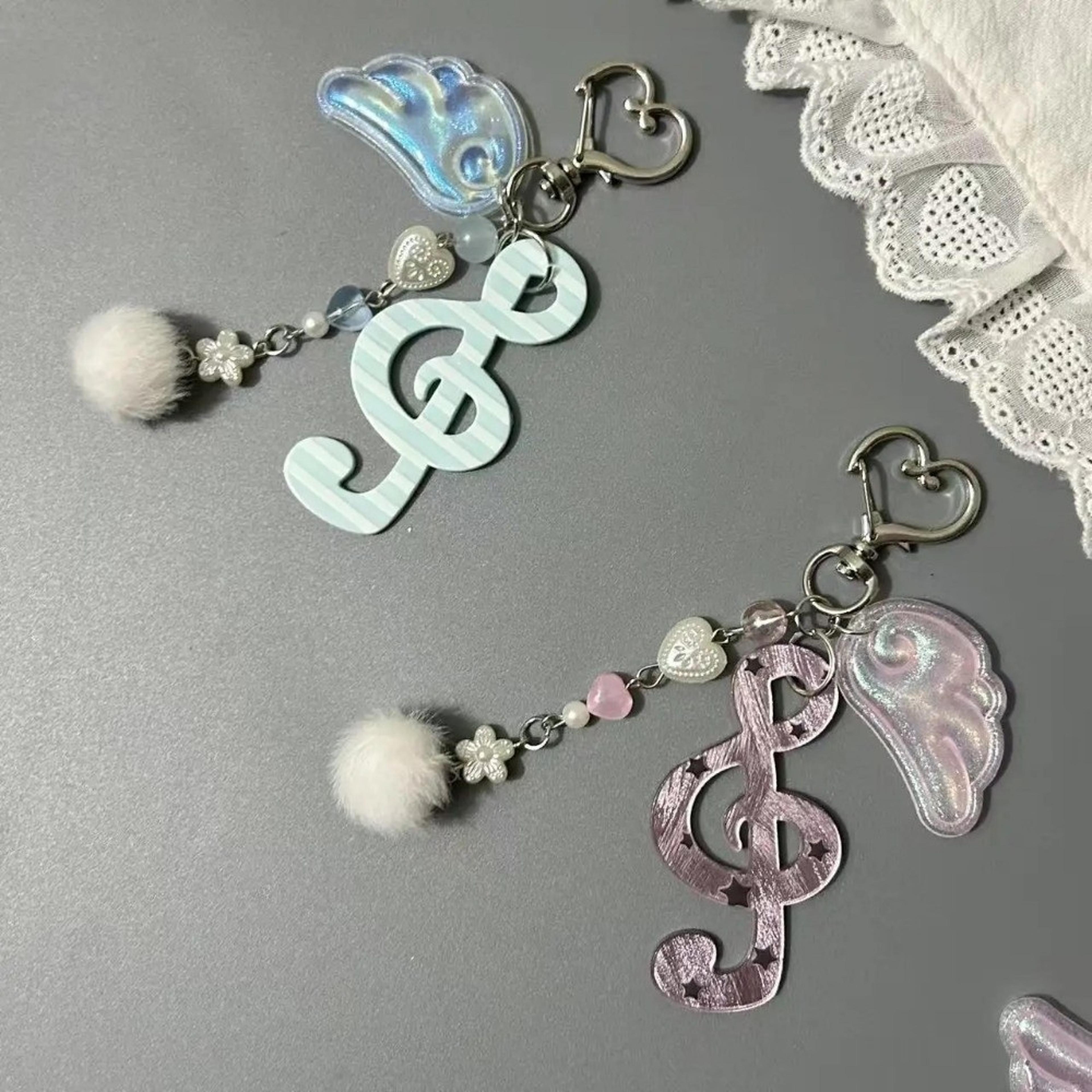 acrylic keychain ita bag charm with music note, star & wings cute key holder