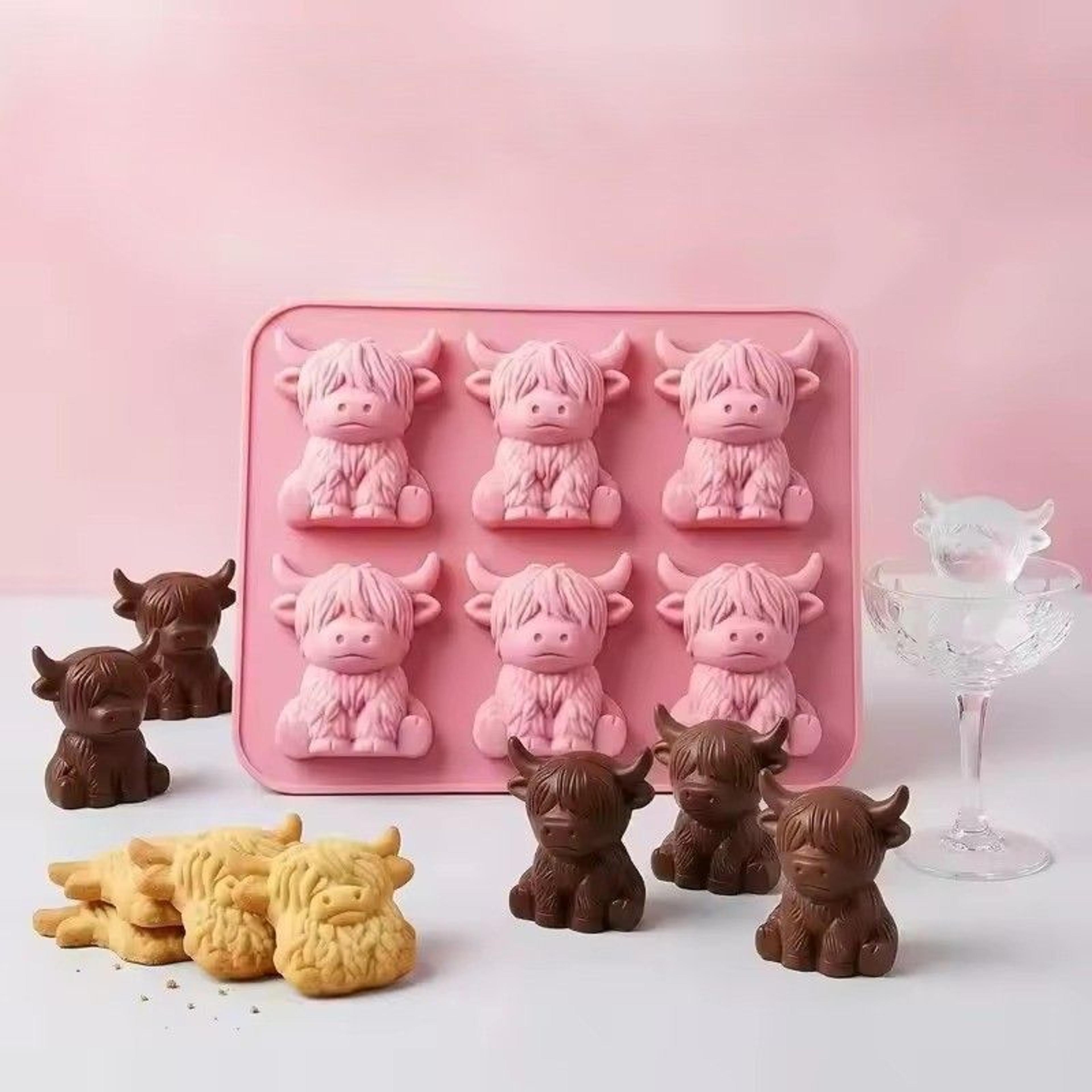 highland cow ice mold silicone ice cube tray for whiskey, cocktails & coffees