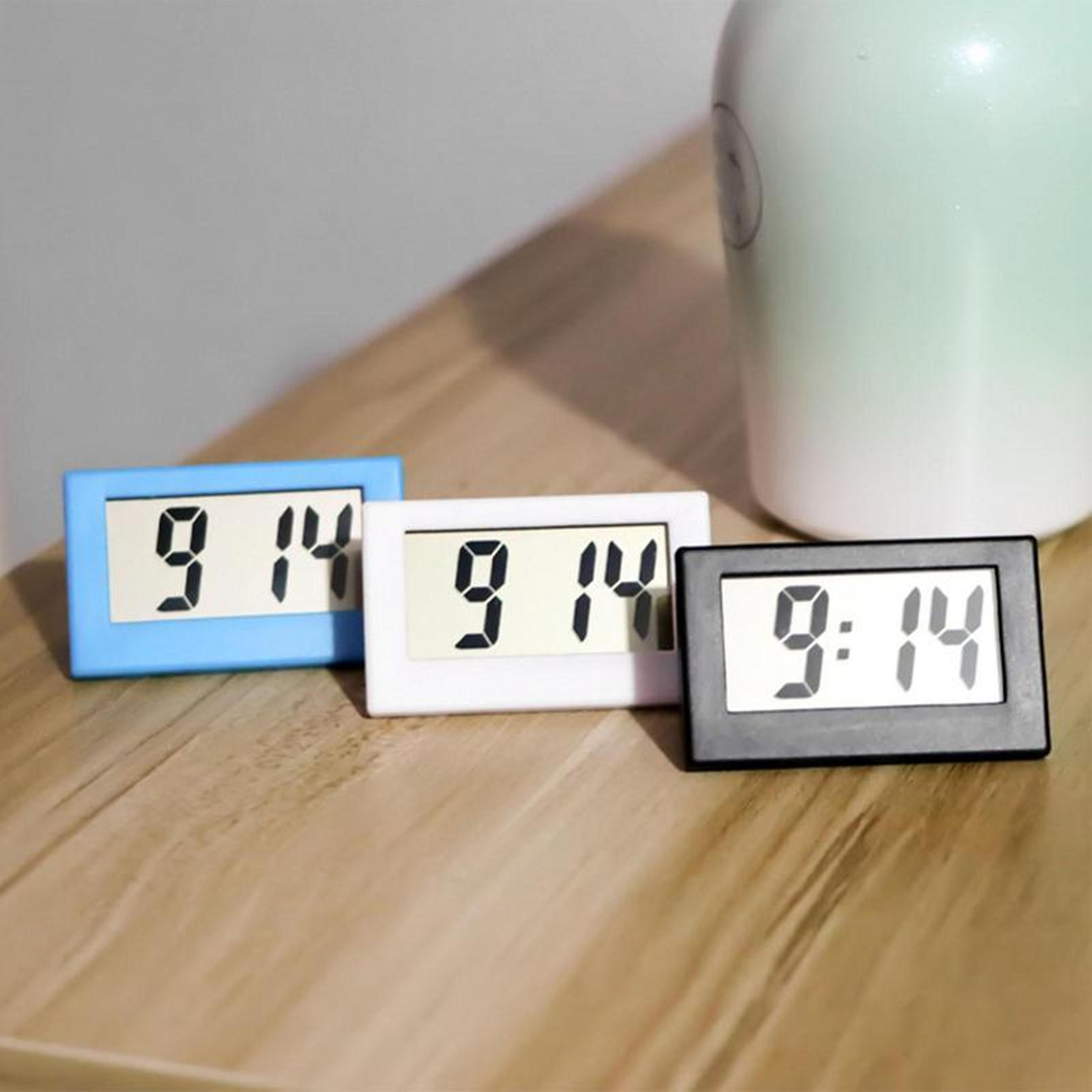 smart lcd digital alarm clock with temperature display, date & dual power for desk and office