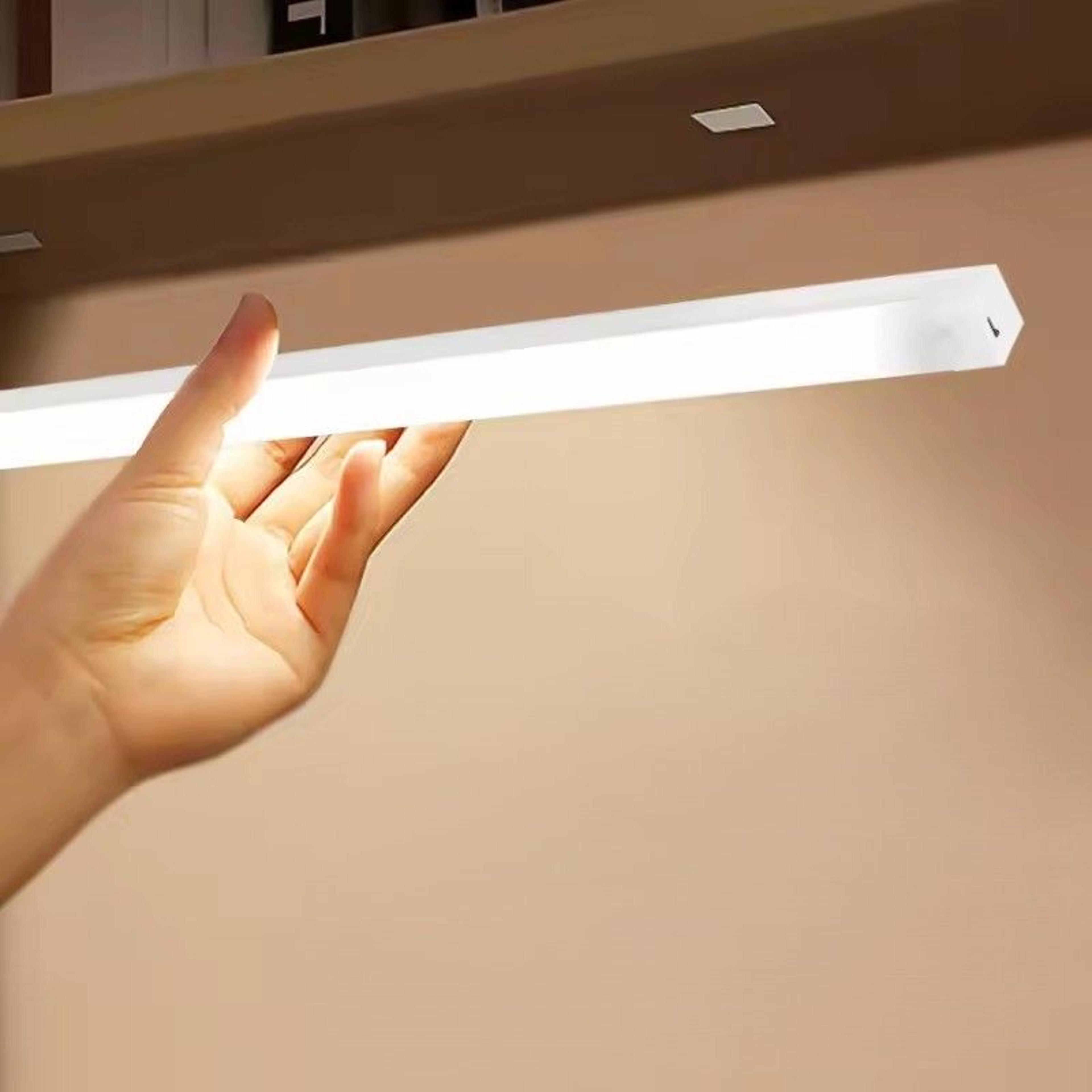 lumisense rechargeable motion sensor light for closets, cabinets & stairs