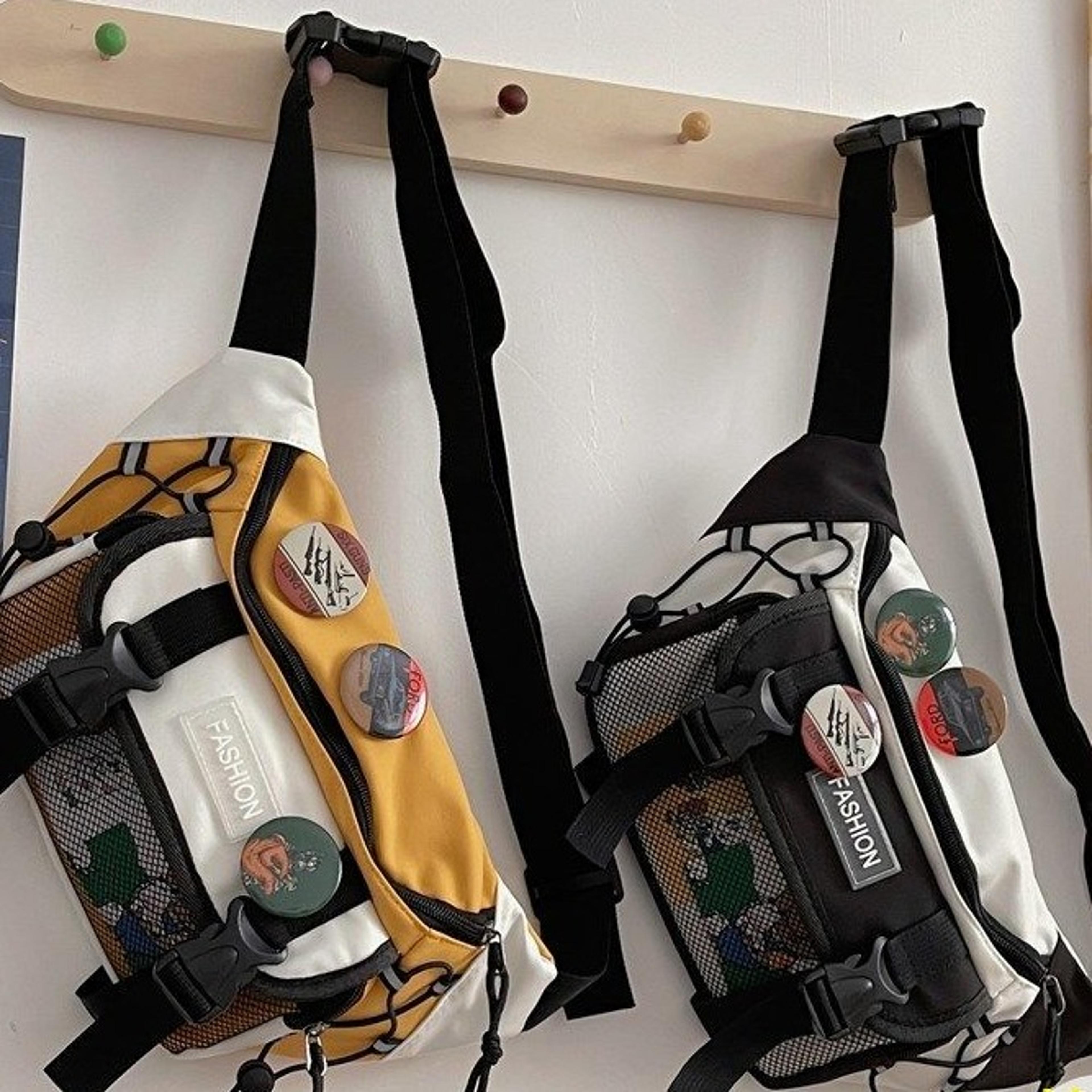 japanese unisex crossbody bag for students and everyday carry