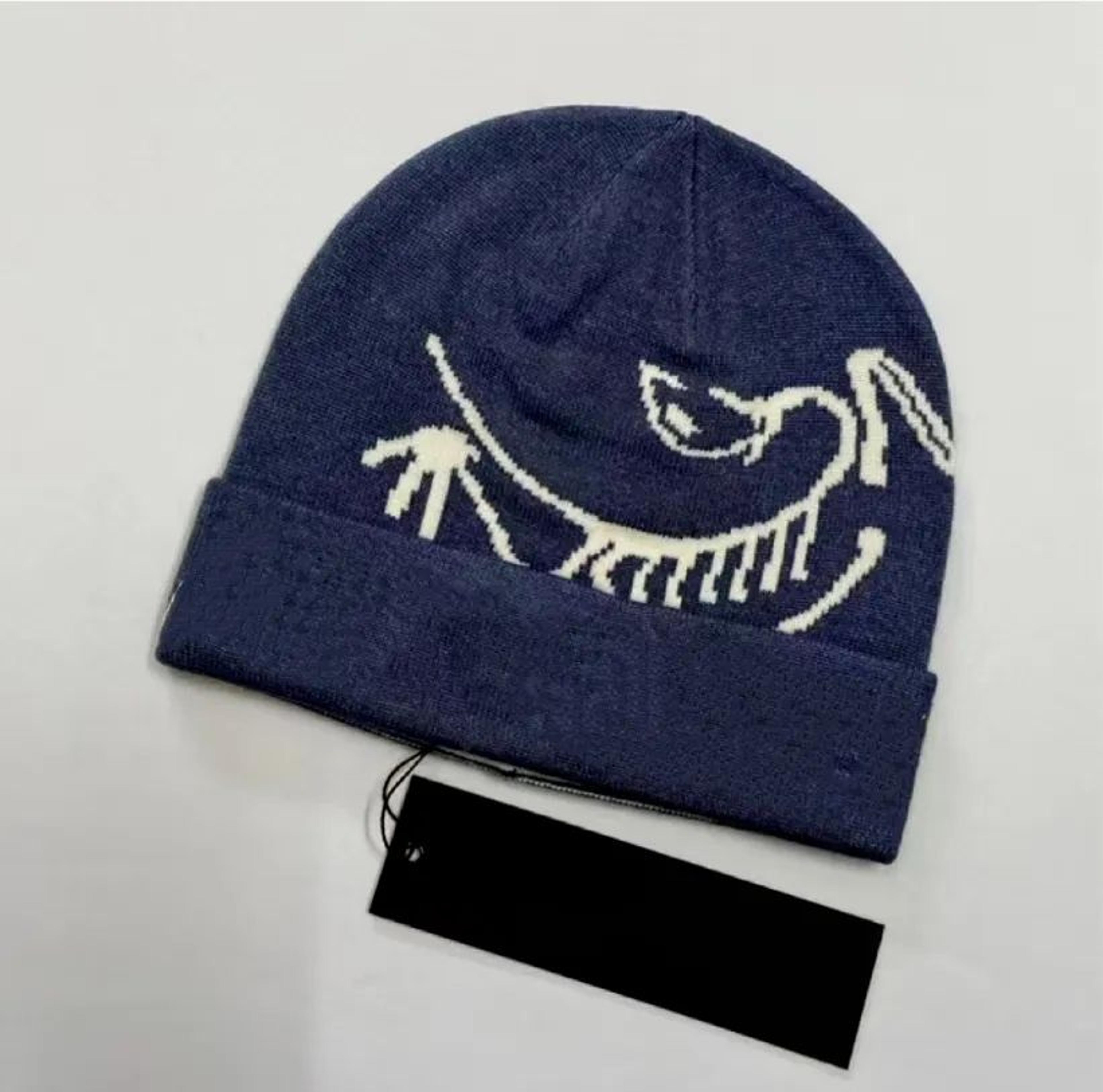 men's classic knit beanie hat with fitted skull cap design for casual wear