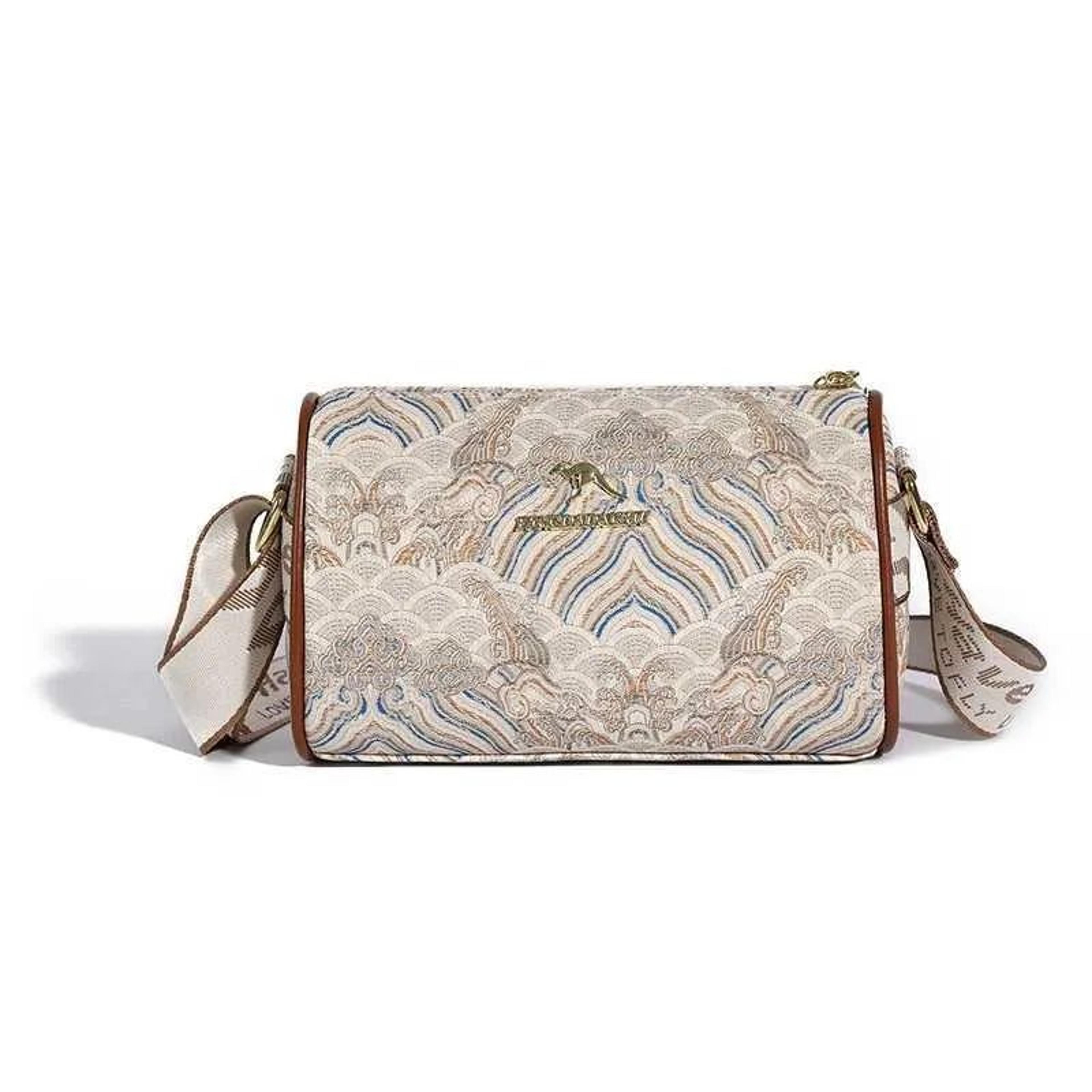 women's leather shoulder bag with spacious design and wear resistant finish