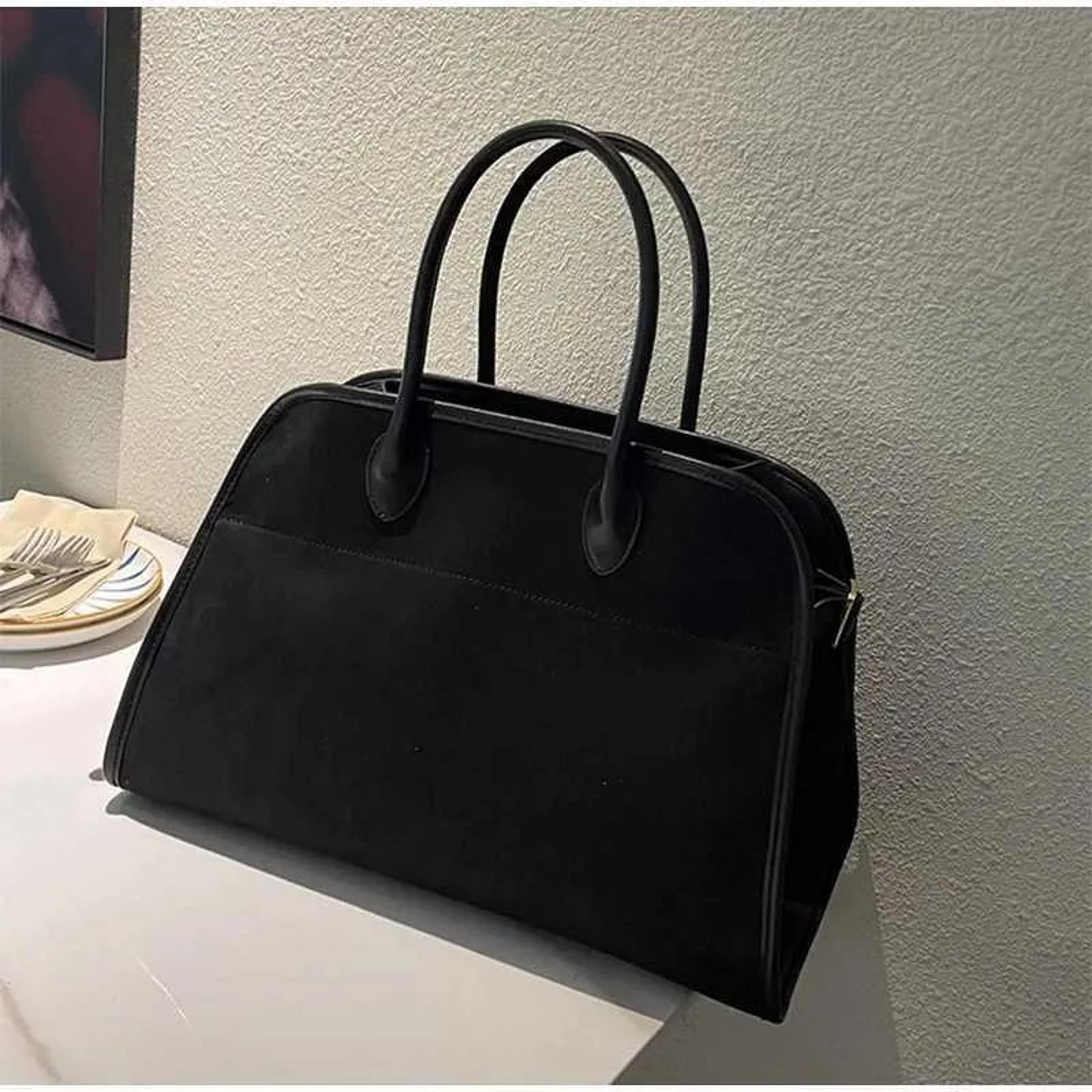 women's large capacity tote handbag with portable handles for casual everyday use